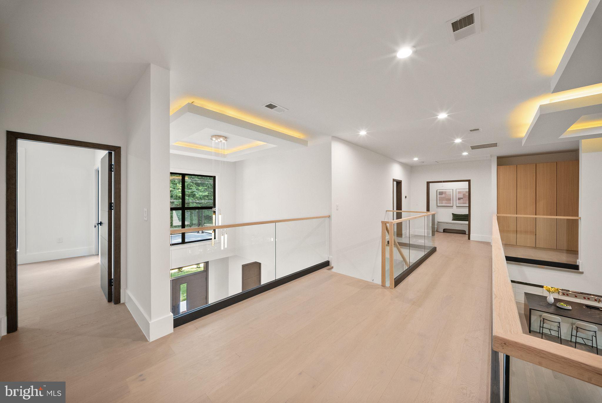 DUNN LORING - Residential