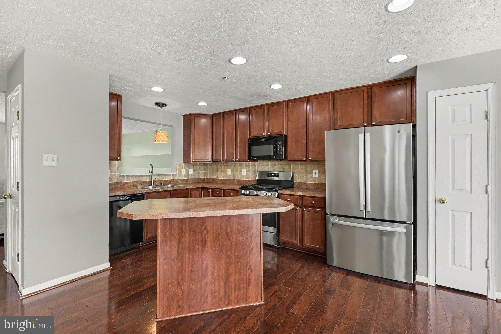 MIRAMAR LANDING - Residential