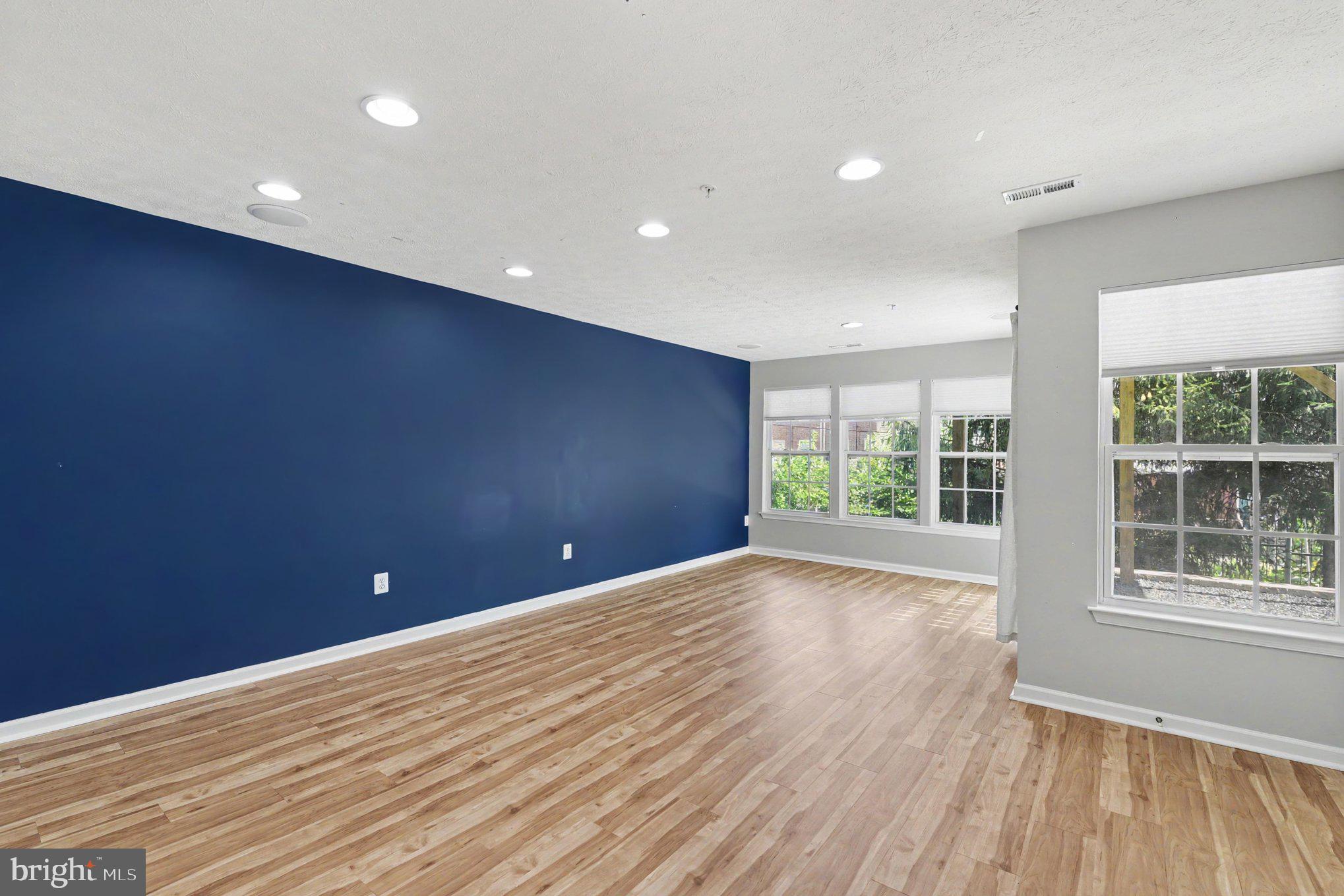 MIRAMAR LANDING - Residential