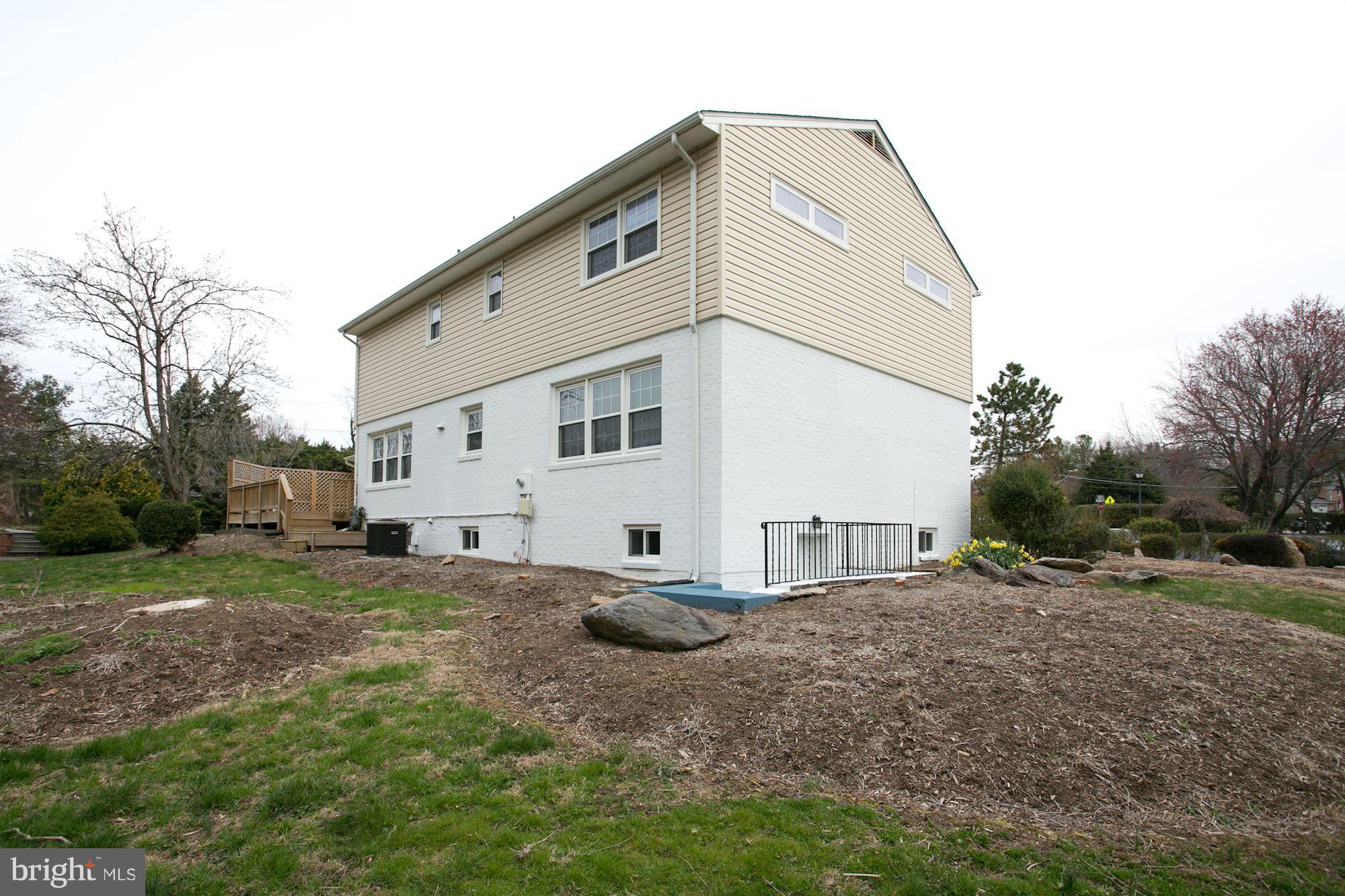 MC LEAN HAMLET - Residential