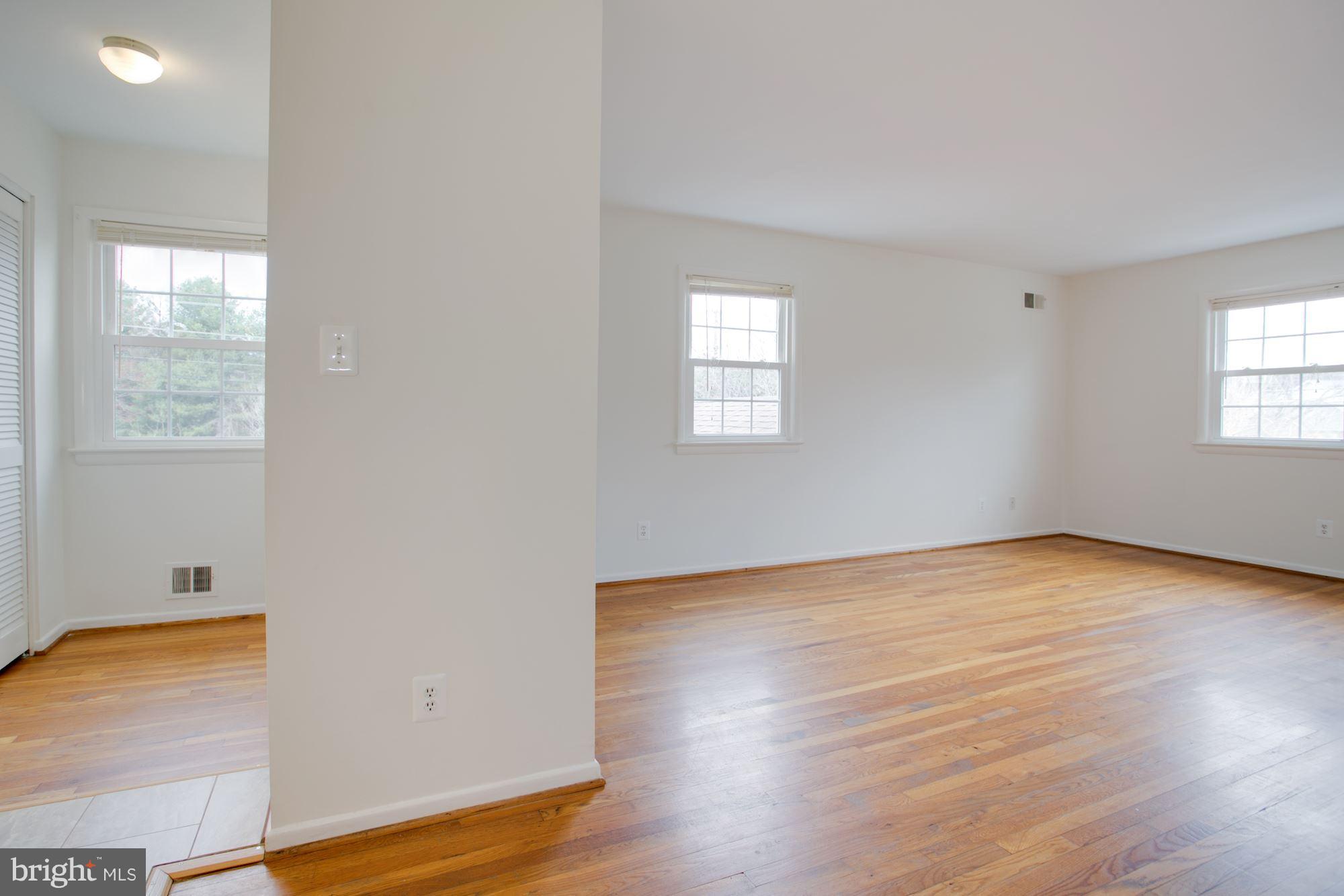 MC LEAN HAMLET - Residential