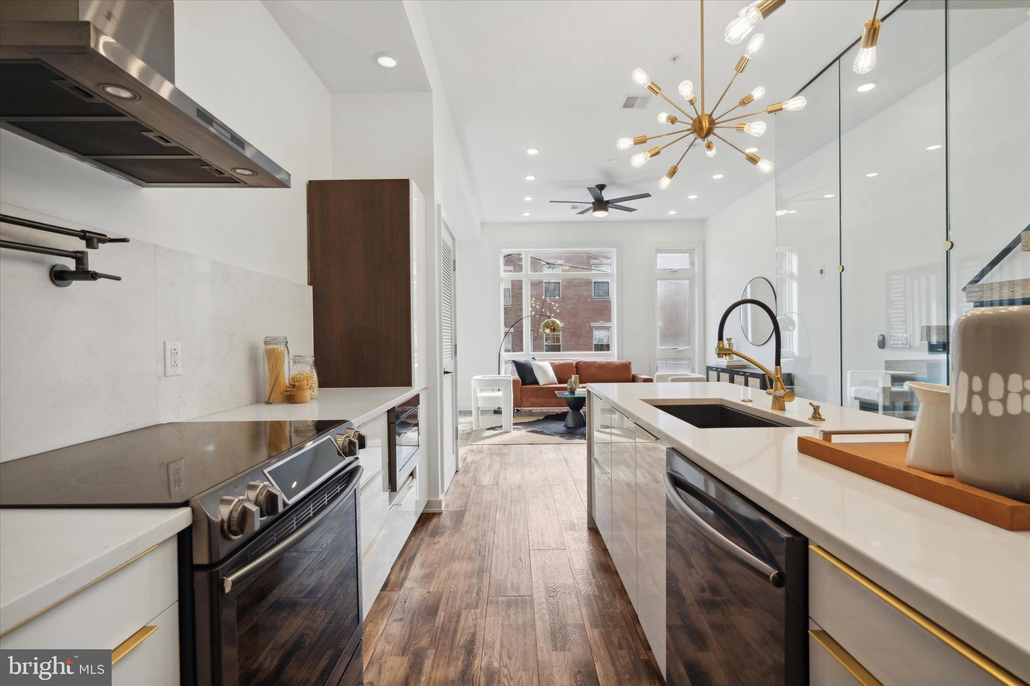 PHILADELPHIA - Residential