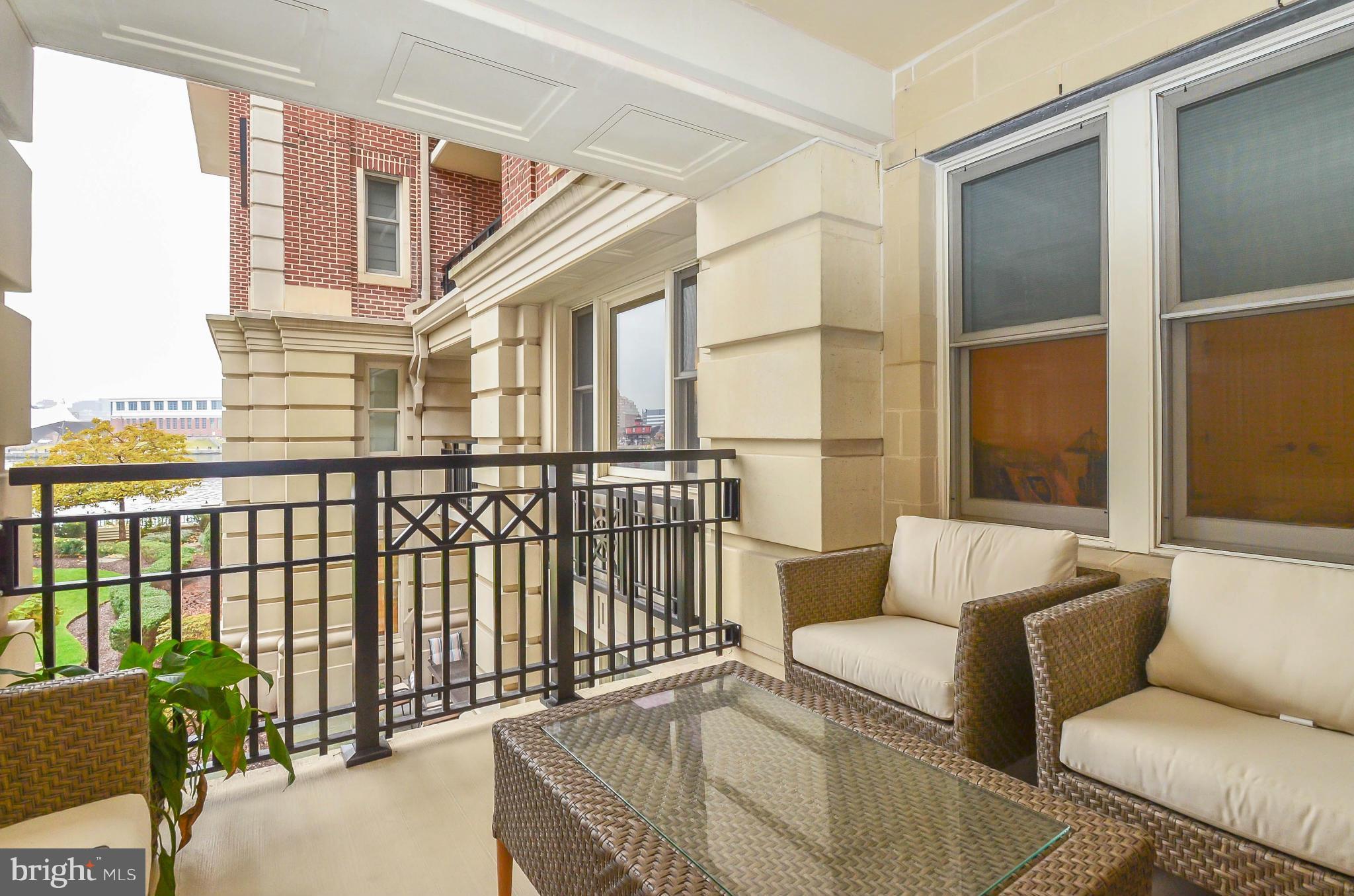 THE RITZ-CARLTON RESIDENCES - Residential