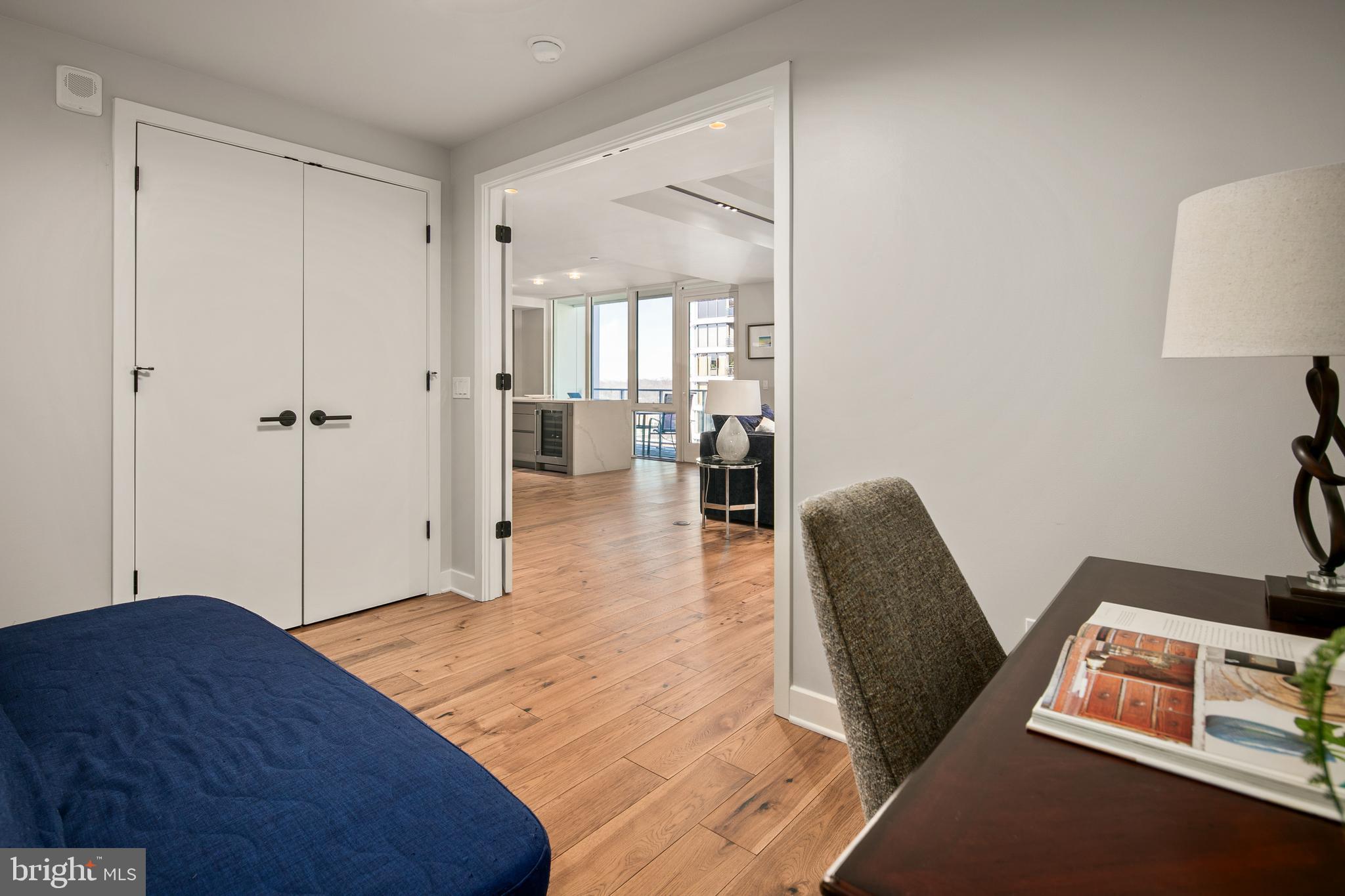 ROSSLYN - Residential