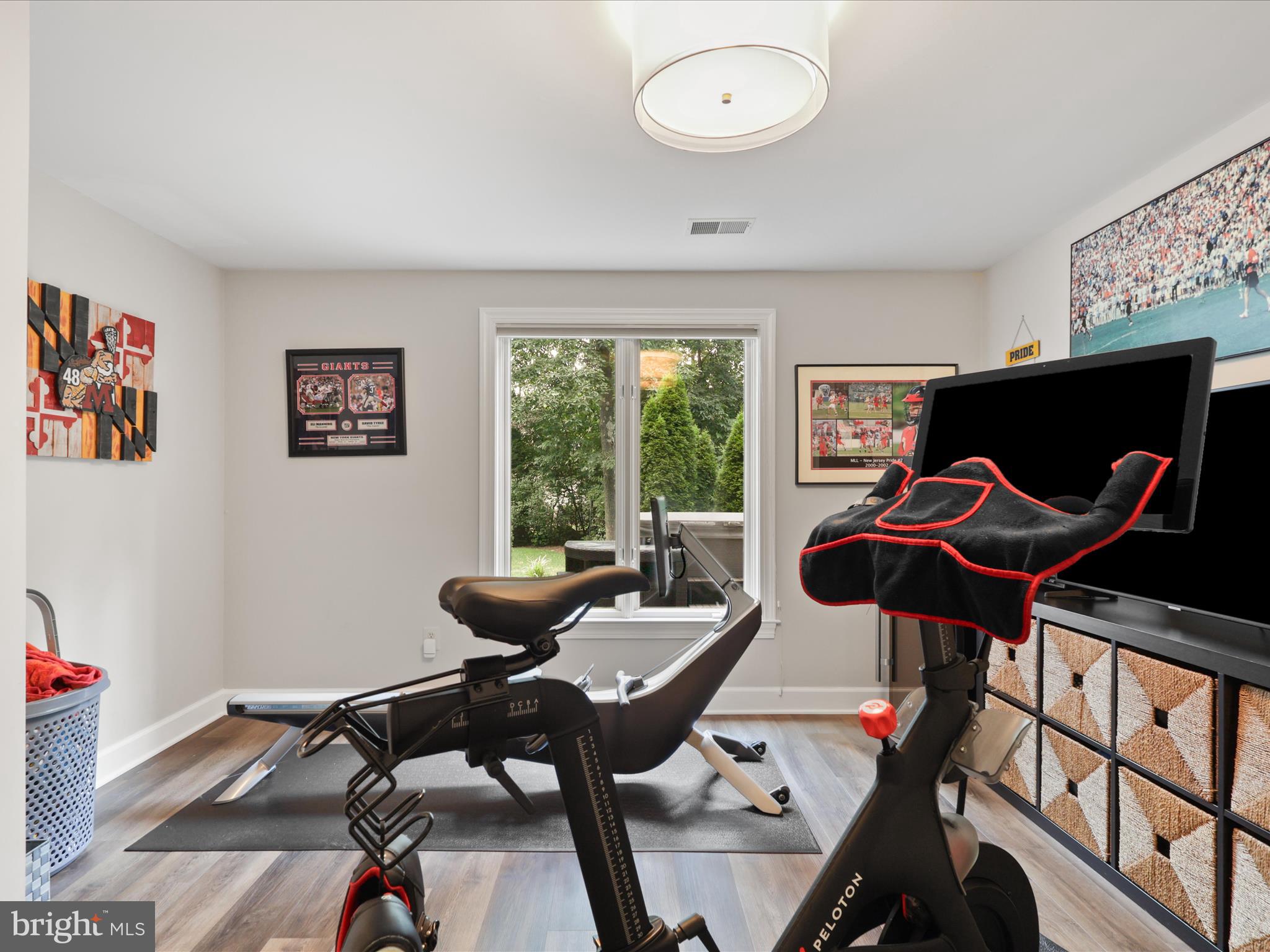 RESTON - Residential
