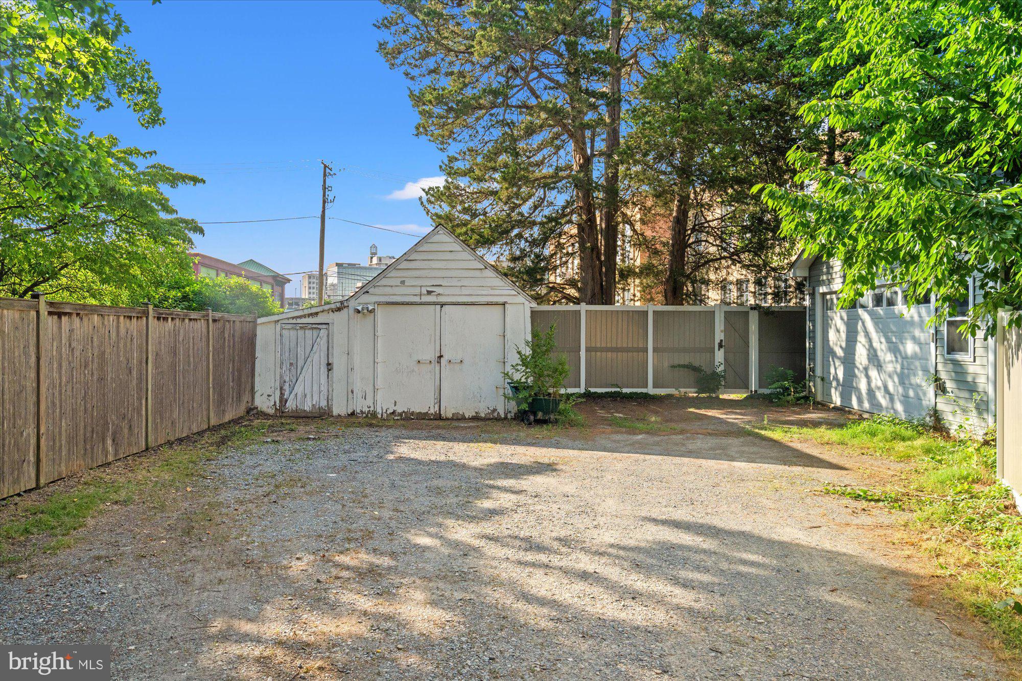 SILVER SPRING - Residential