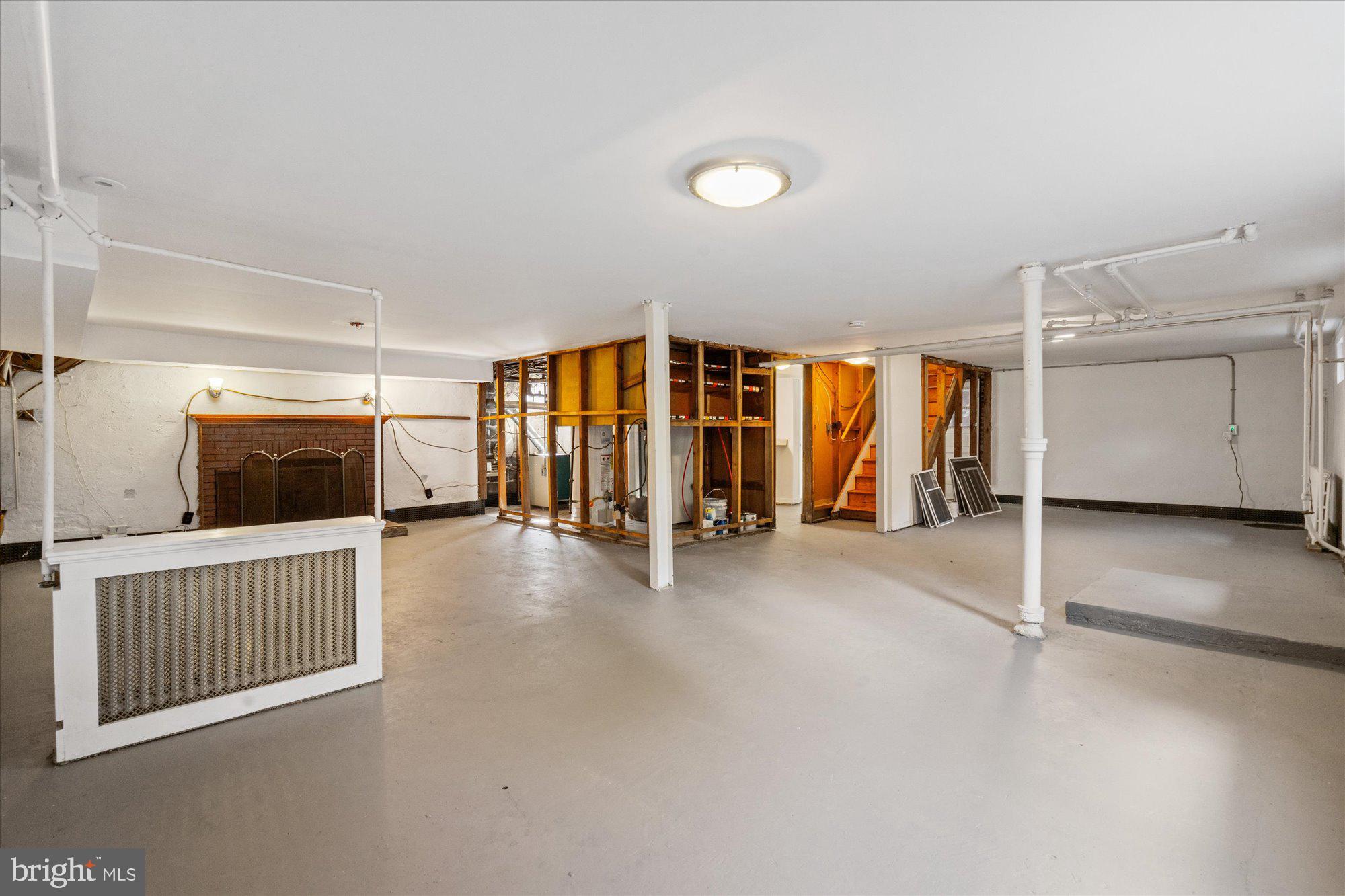 SILVER SPRING - Residential