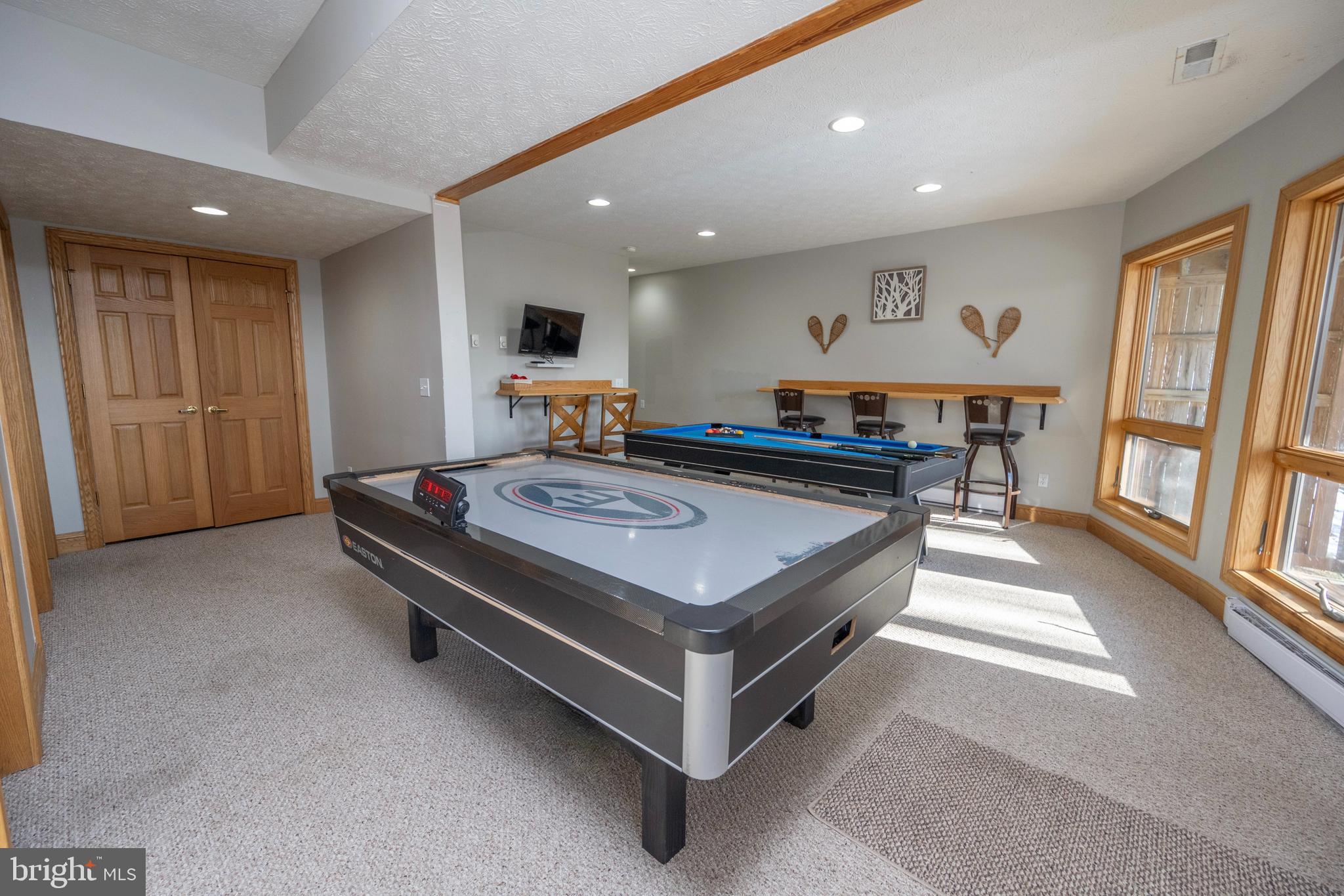 THE PINNACLE - Residential