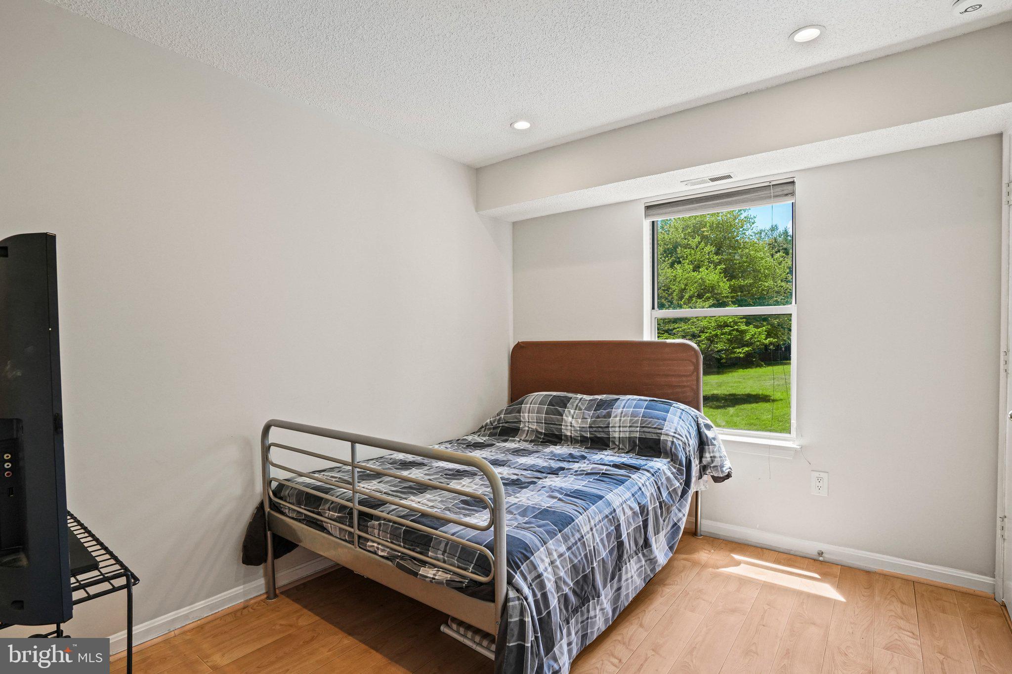 WINTERGATE AT LONGMEAD CROSSING - Residential