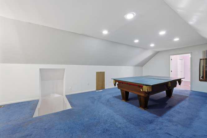CHAPEL WOODS - Residential