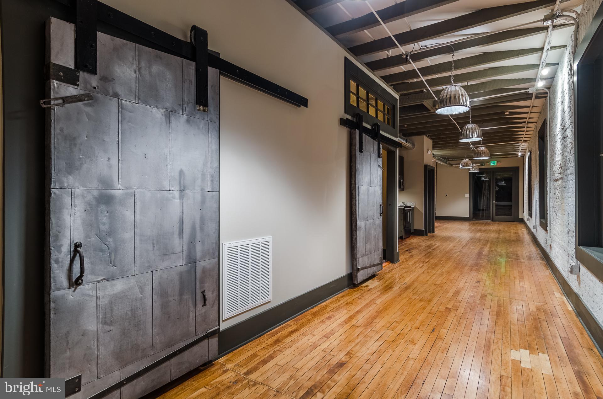 CANTON - Commercial Lease