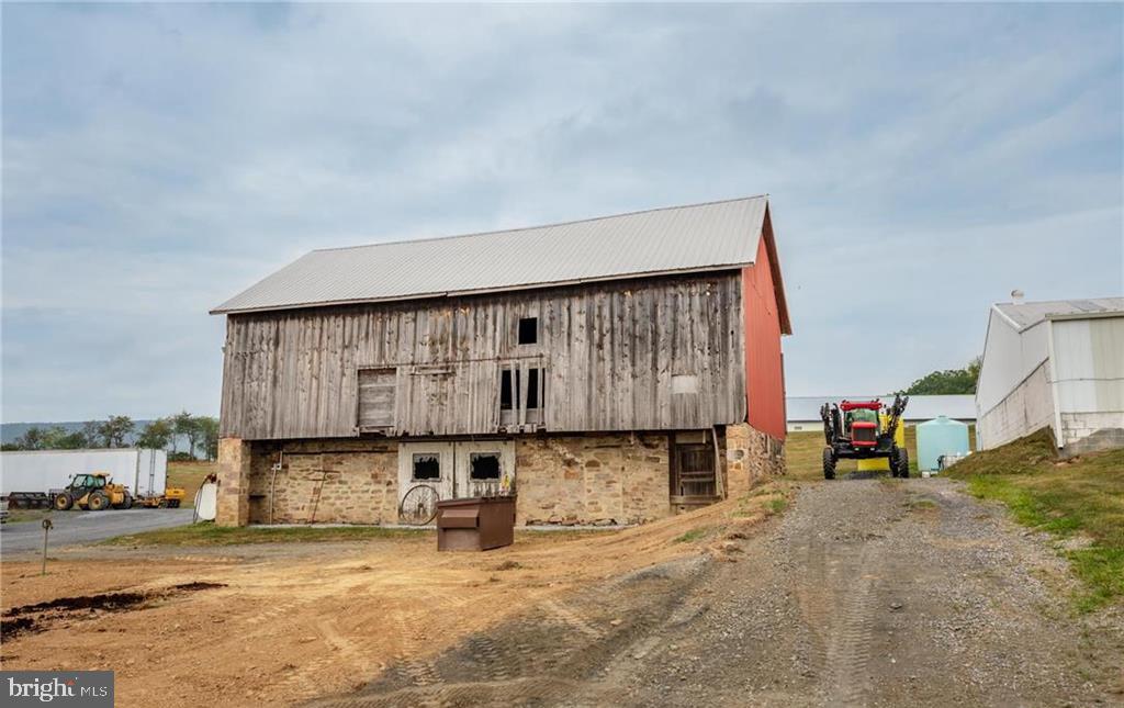 LYNN TWP - Farm