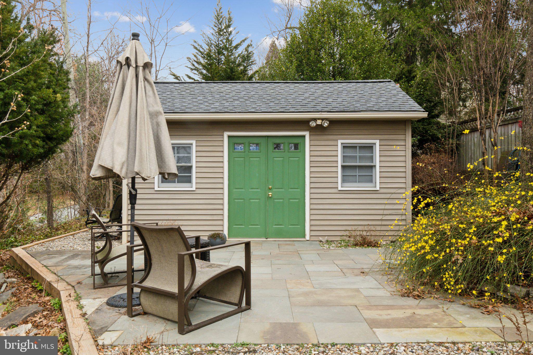 SHARON WOODS - Residential