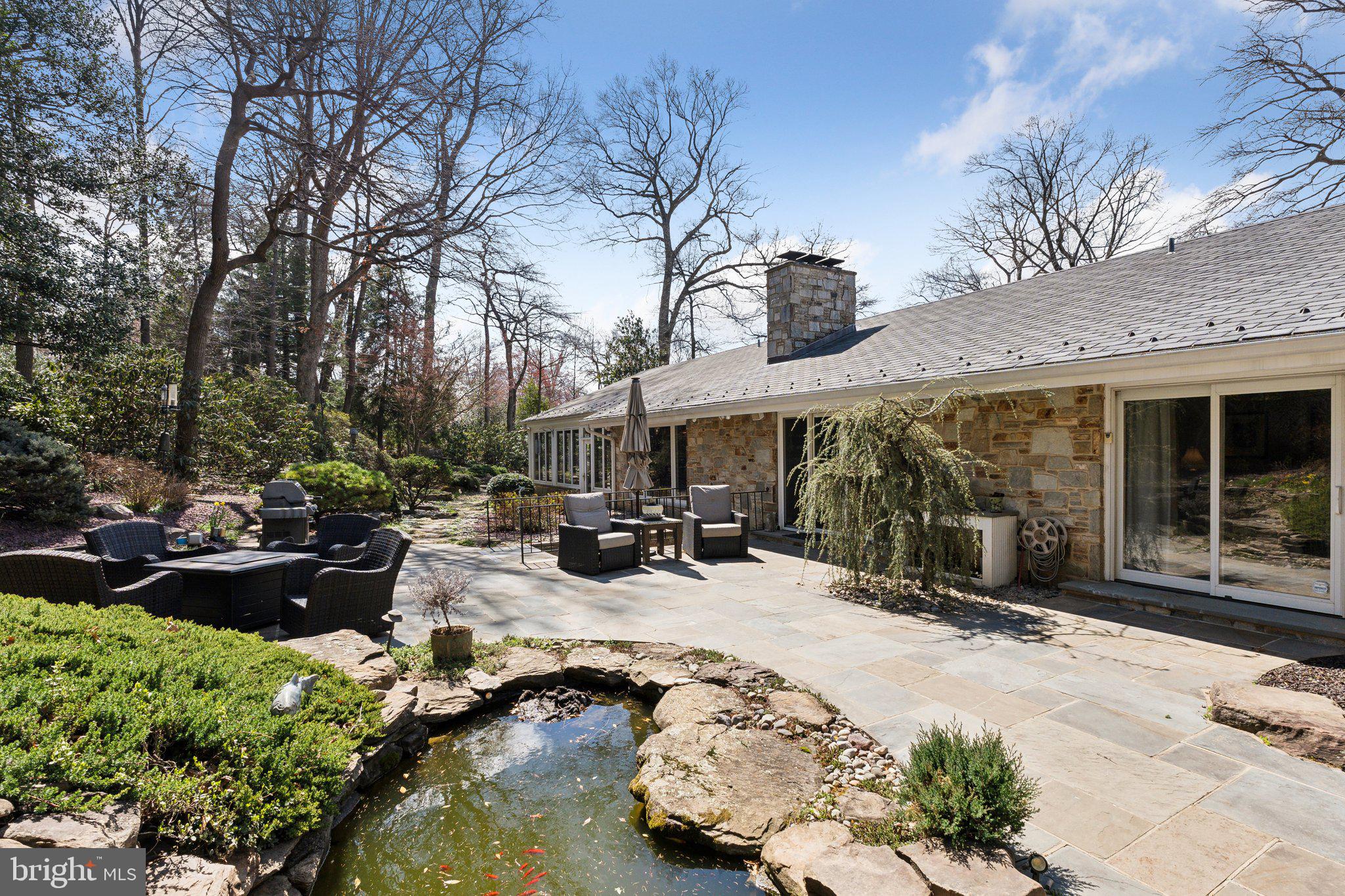 SHARON WOODS - Residential