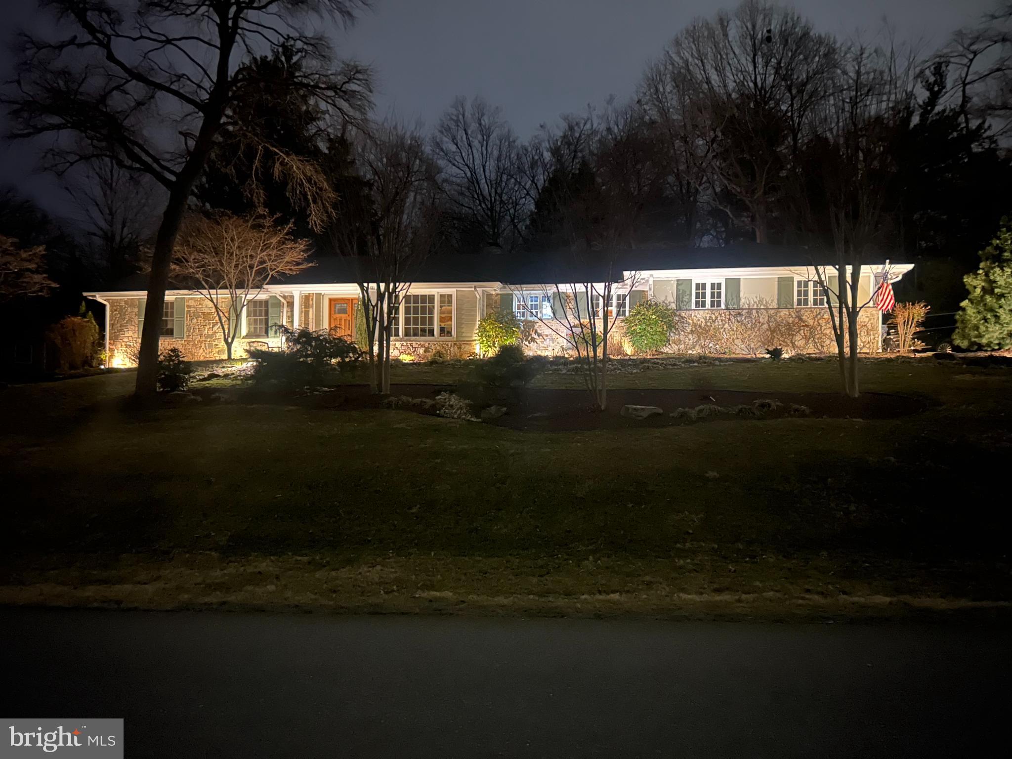 SHARON WOODS - Residential