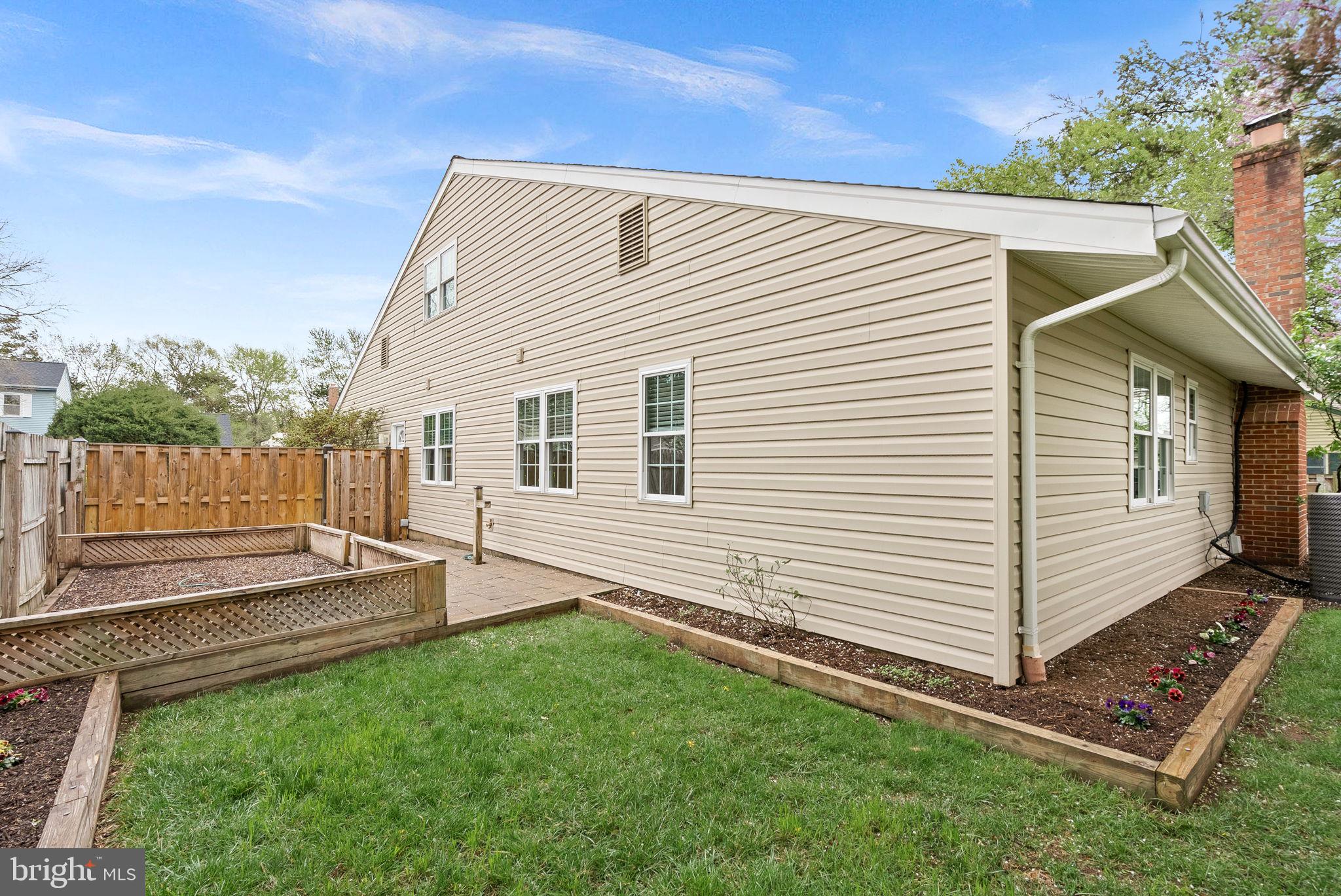 OAK TREE - Residential