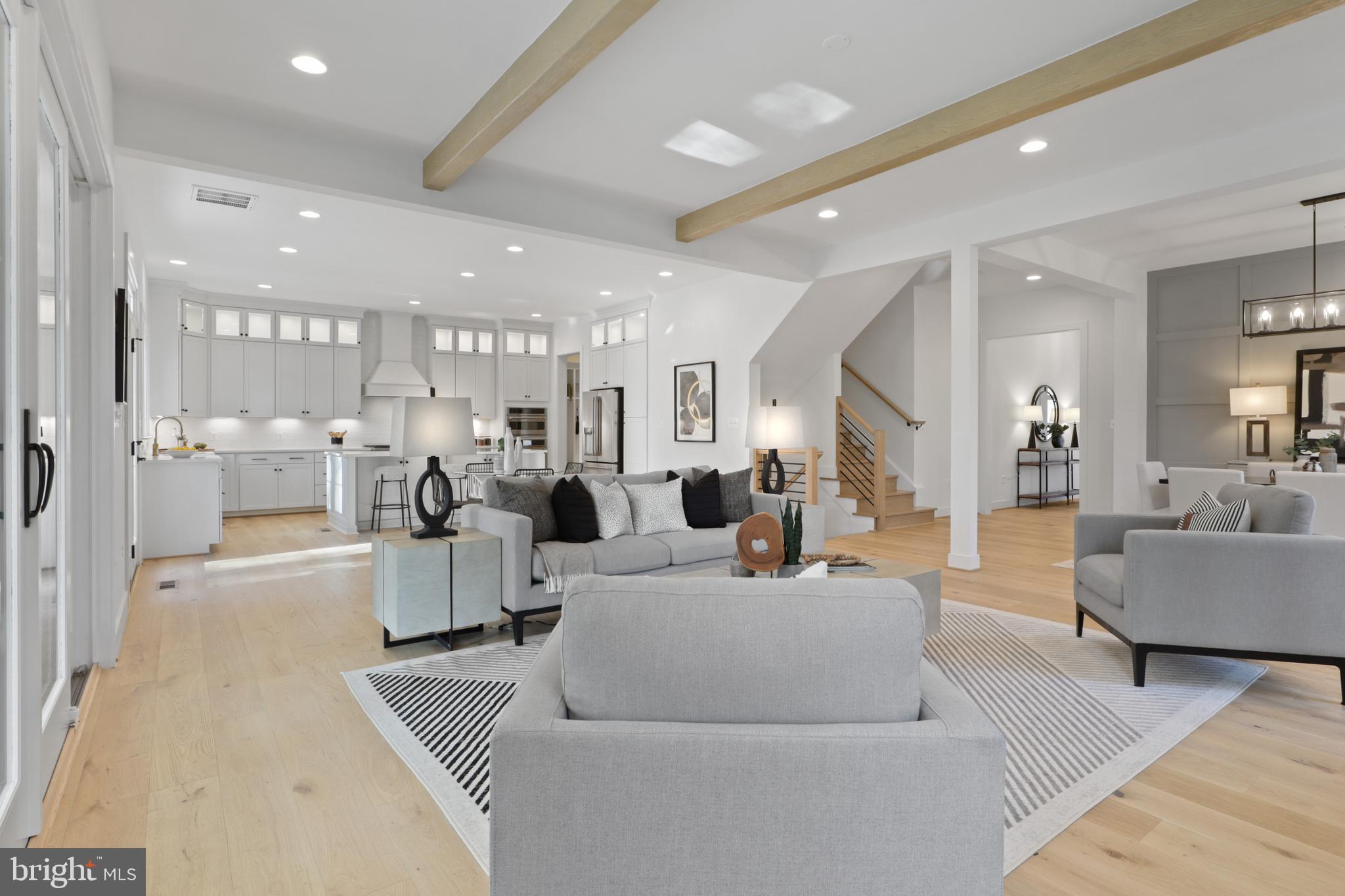 VIENNA WOODS - Residential