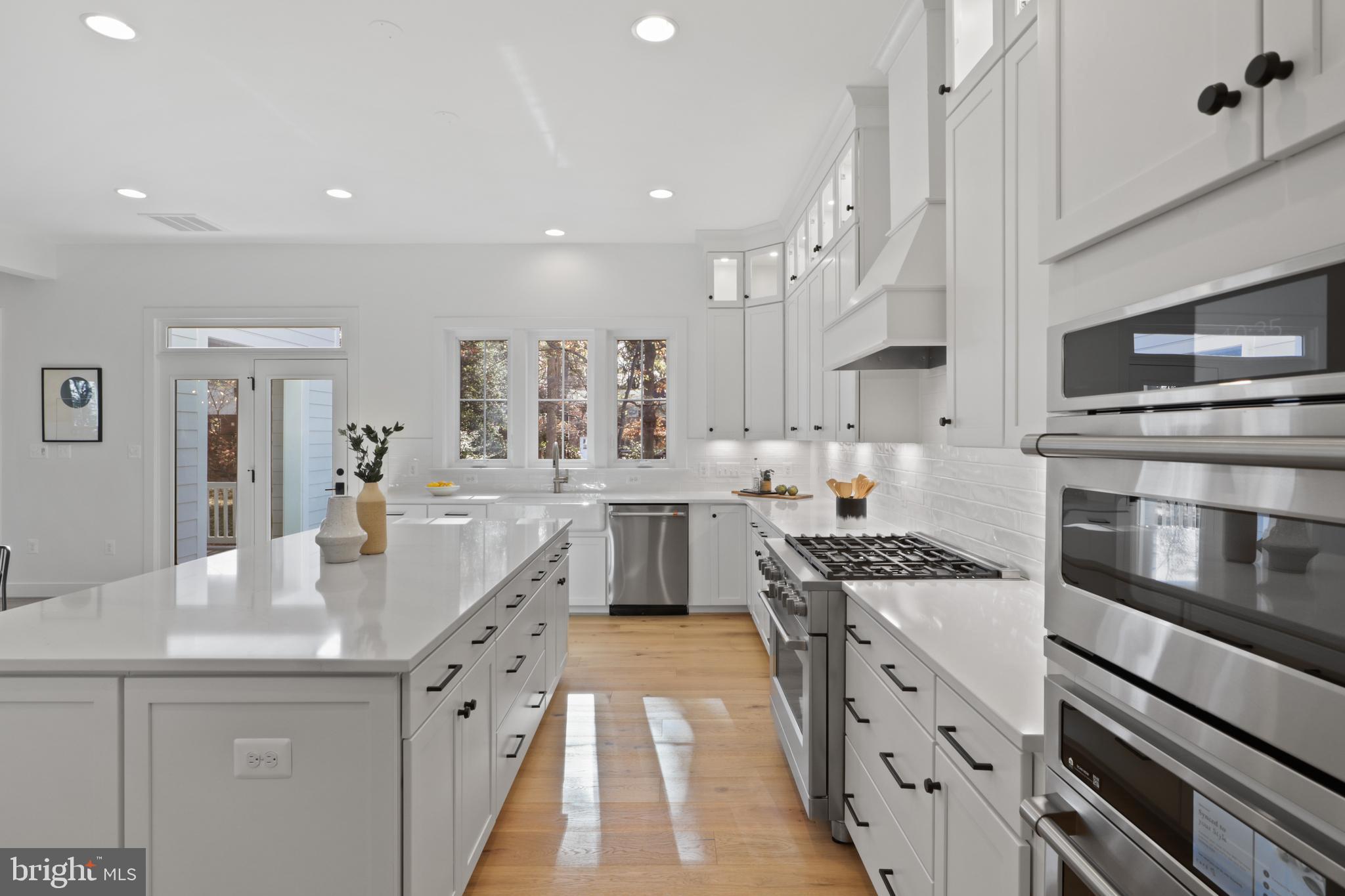 VIENNA WOODS - Residential