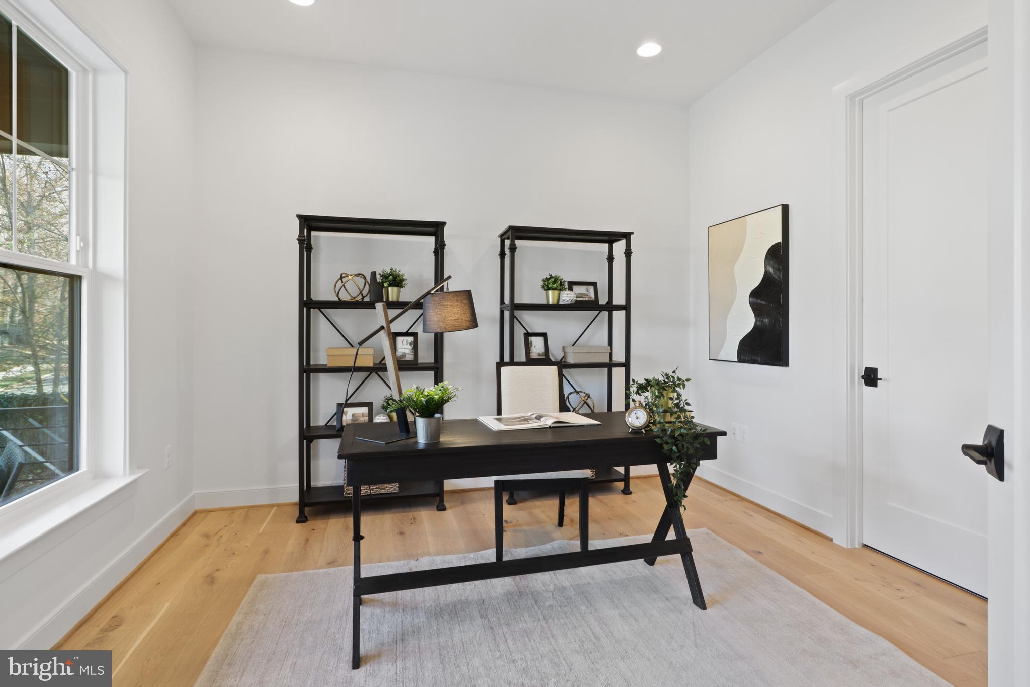 VIENNA WOODS - Residential