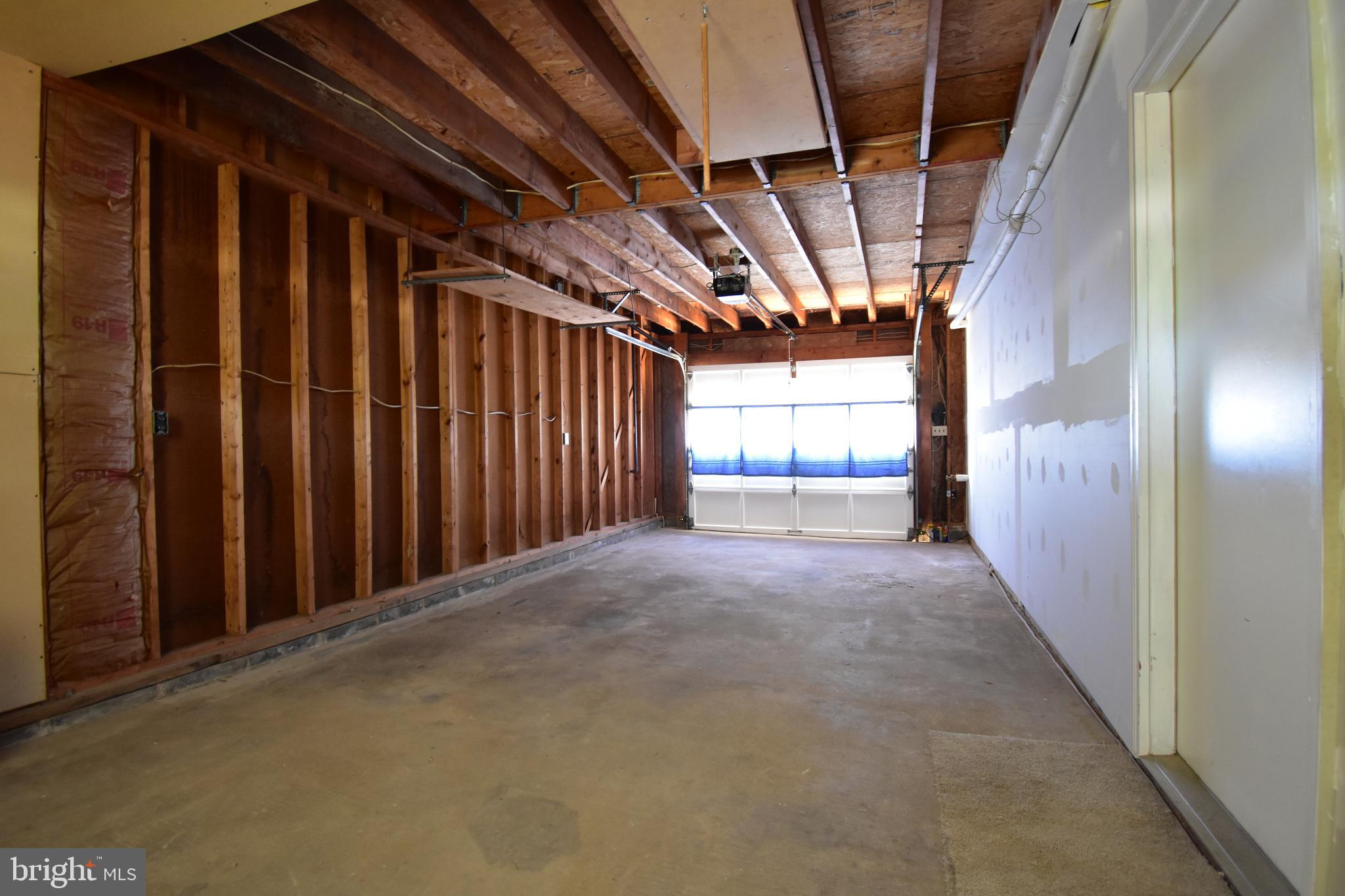 SPRINGFIELD - Residential Lease