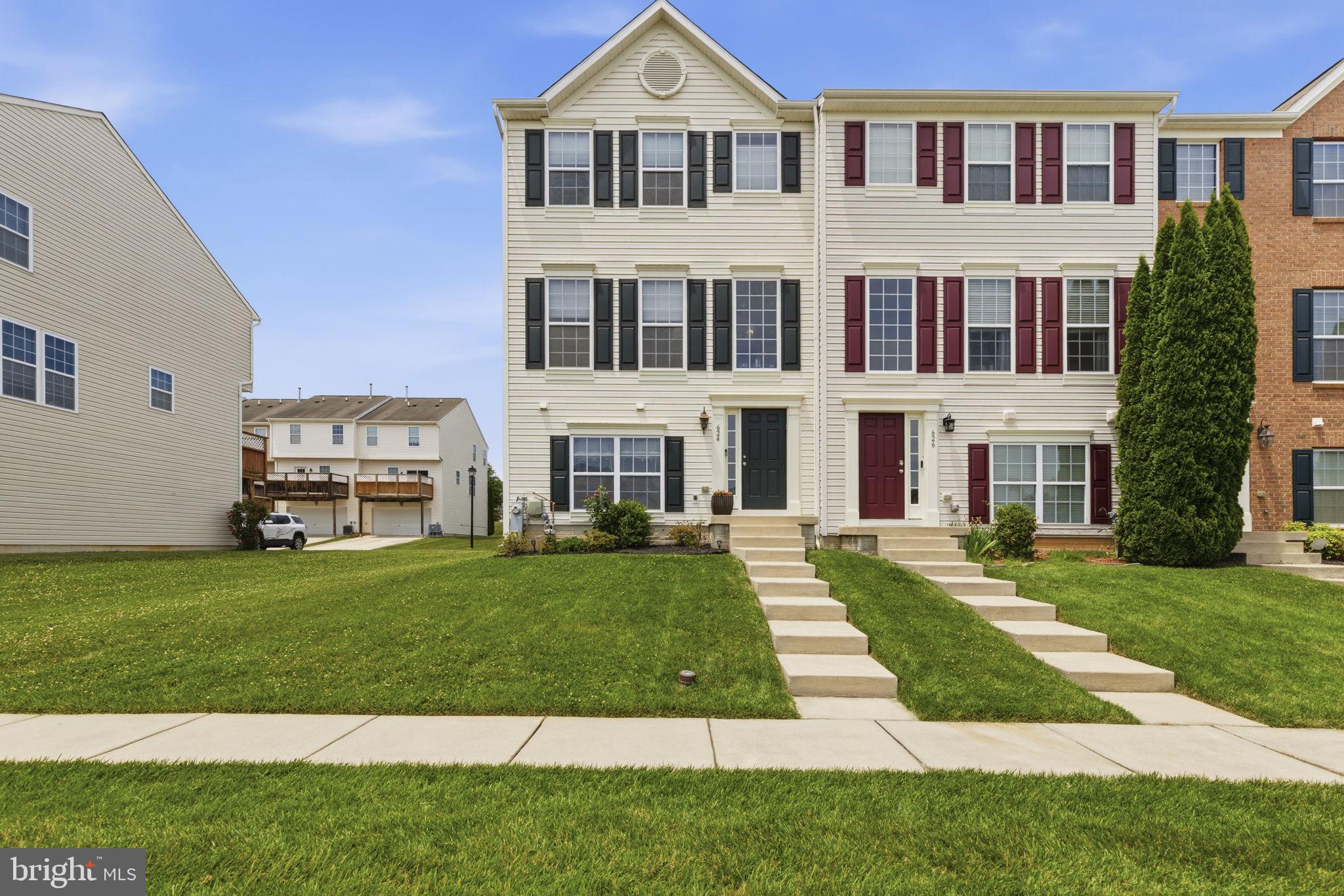 HOLLY WOODS - Residential
