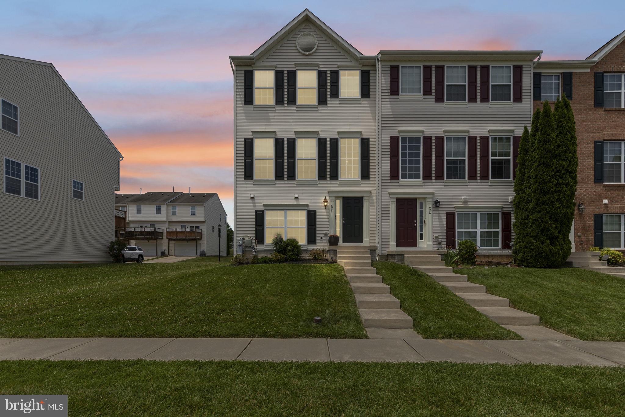 HOLLY WOODS - Residential