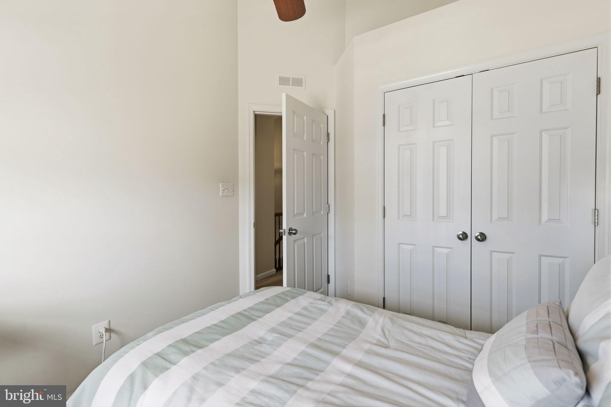 HOLLY WOODS - Residential
