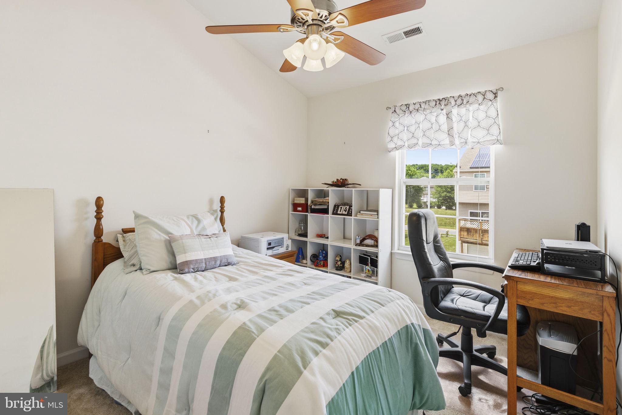 HOLLY WOODS - Residential