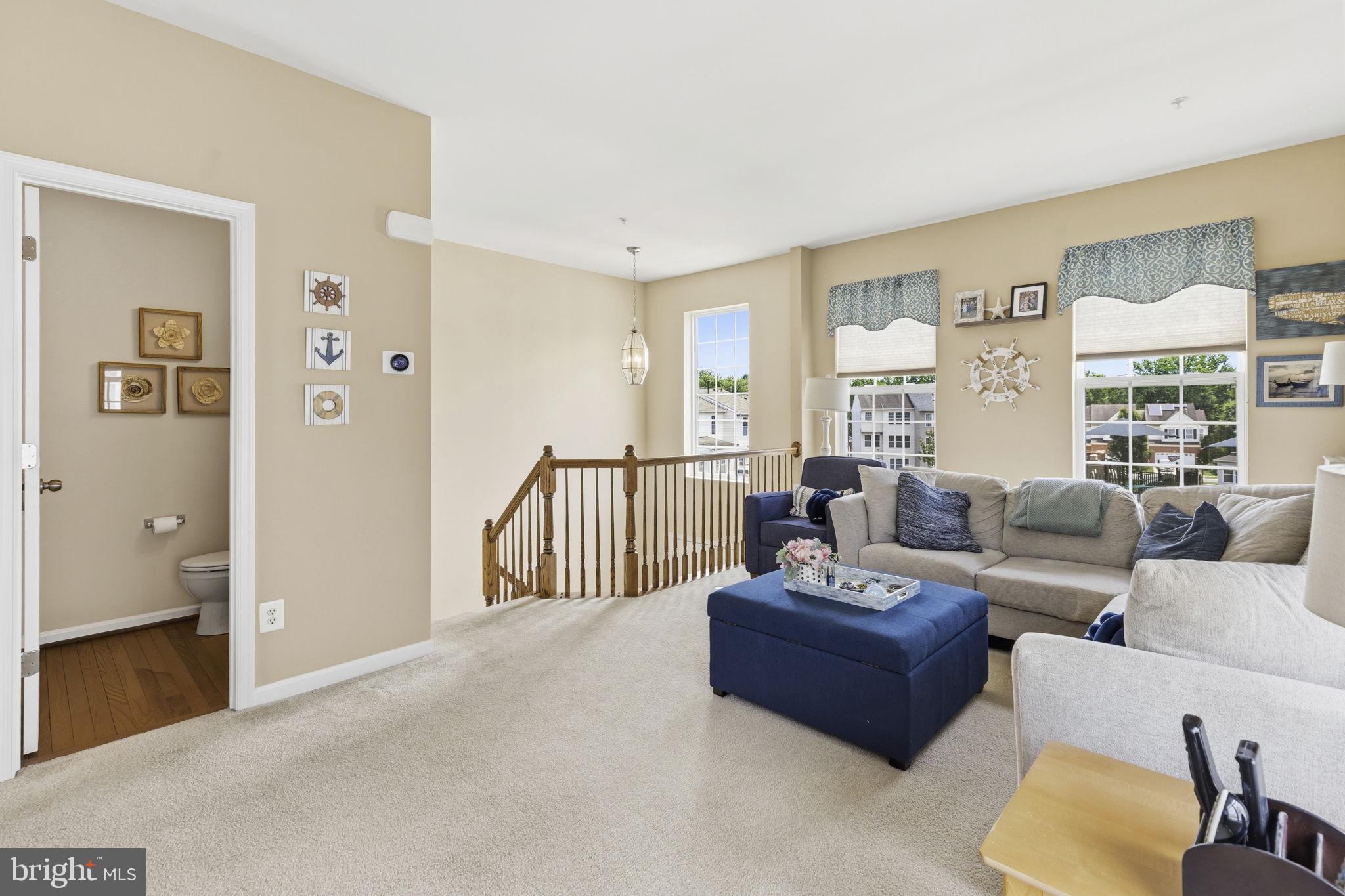 HOLLY WOODS - Residential