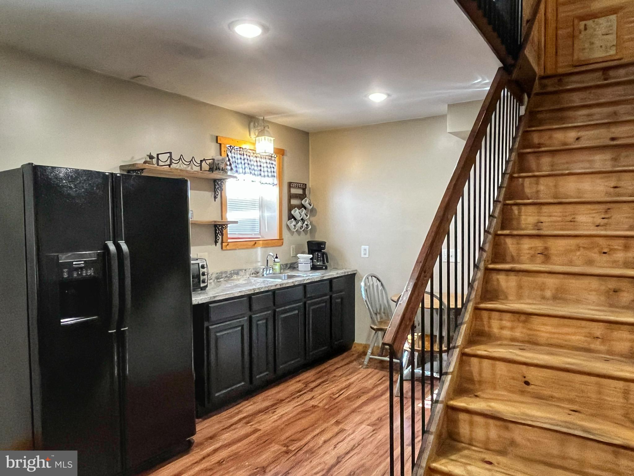 PAGE VALLEY RD - Residential