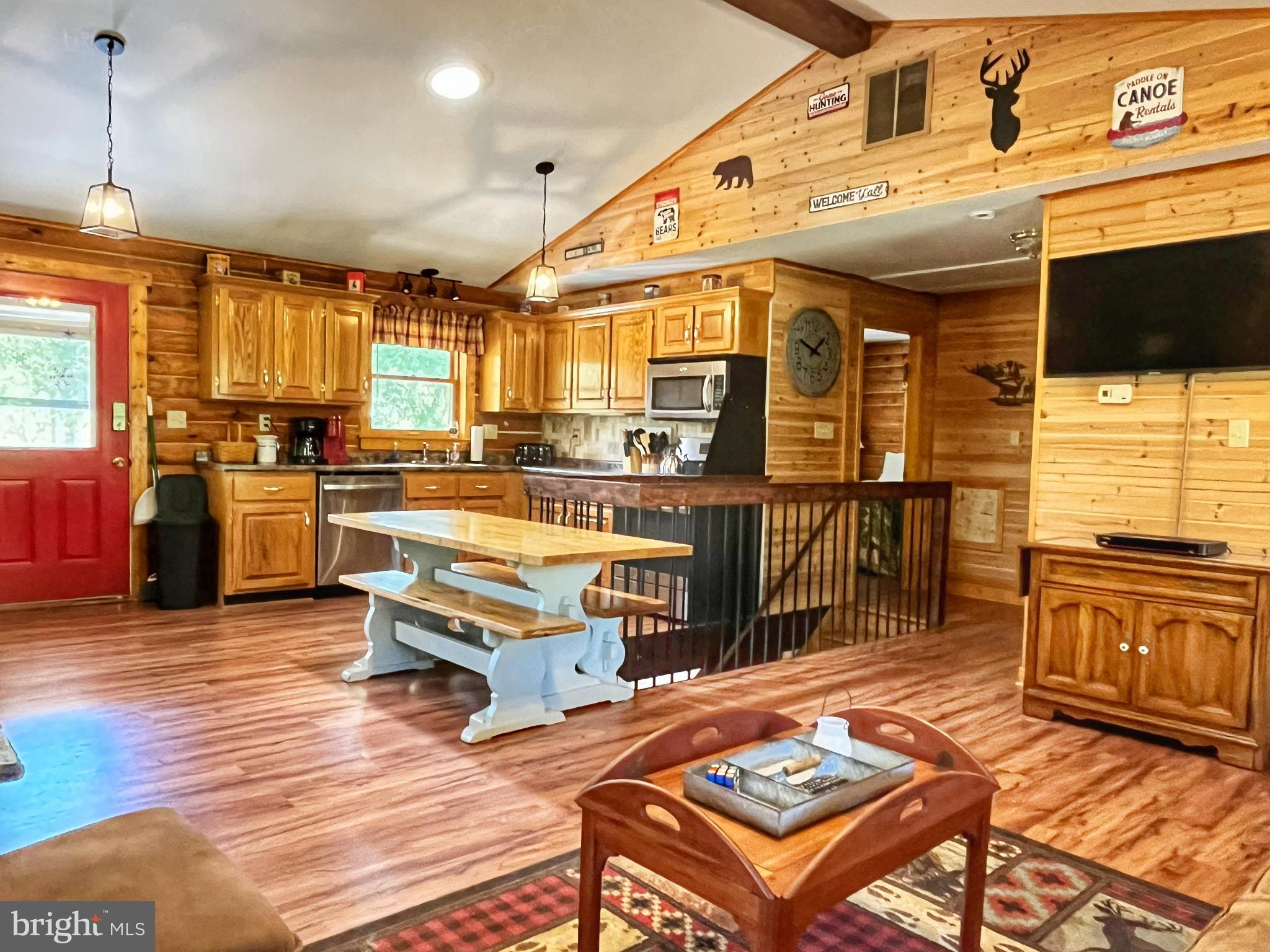 PAGE VALLEY RD - Residential