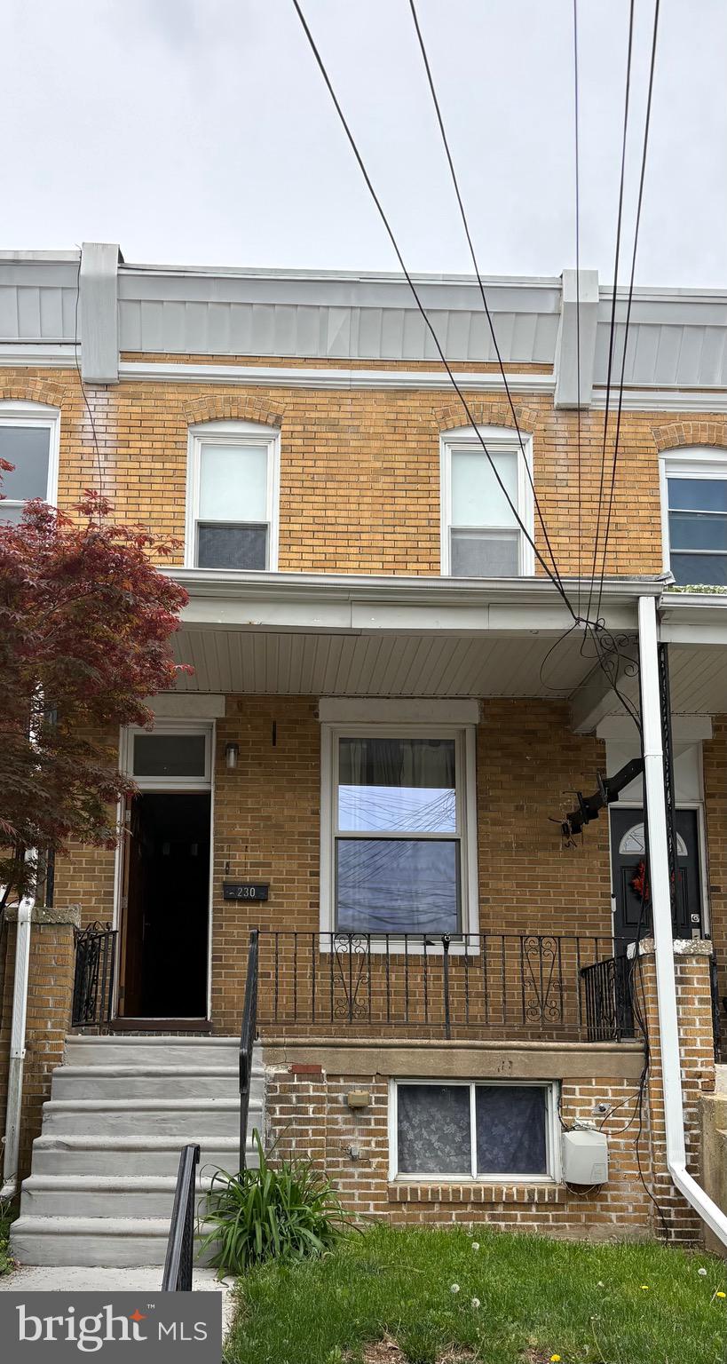 Clifton Heights -Move in to the freshly painted, 3 bedroom 1 bath, large open living room area, and  large eat in kitchen area. Sliding doors lead you to a nice sized deck. A fenced in back yard, the upstairs has 3 nice sized bedrooms. There is full basement, nice open front porch.