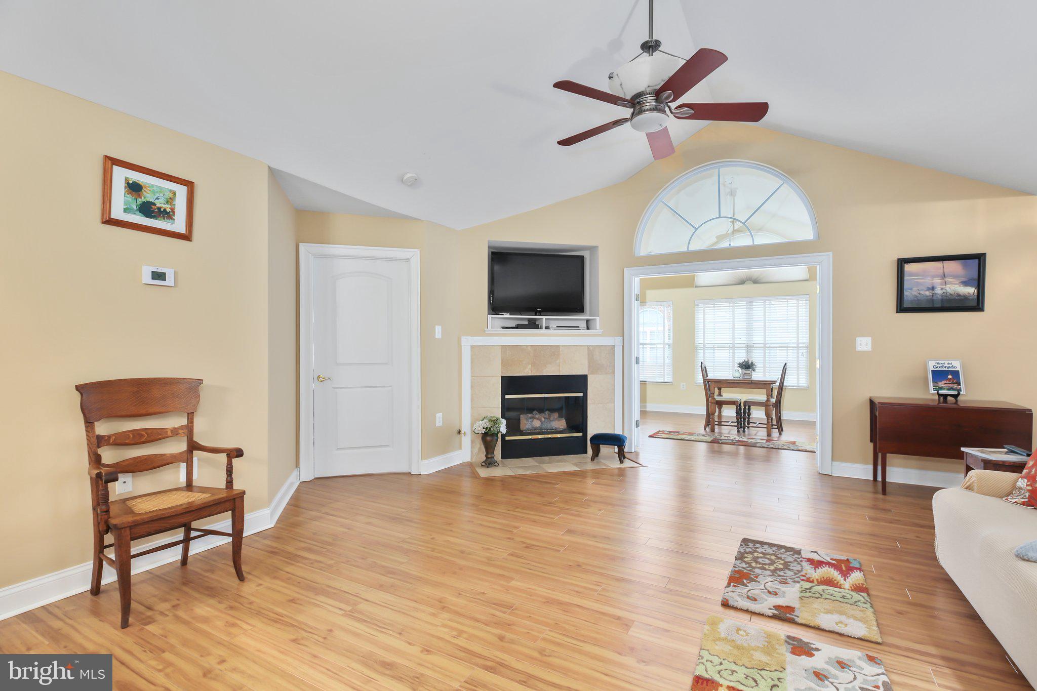 REGENCY PARK VILLAS - Residential