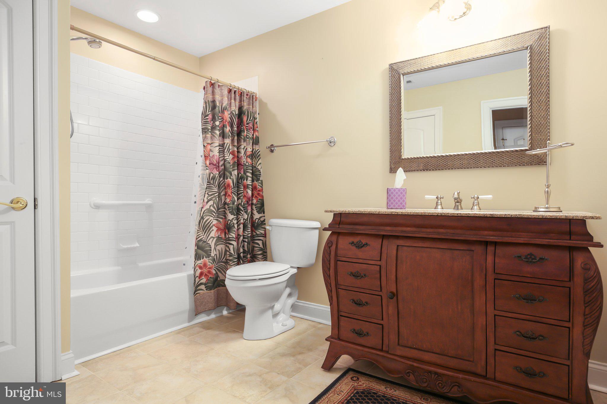 REGENCY PARK VILLAS - Residential