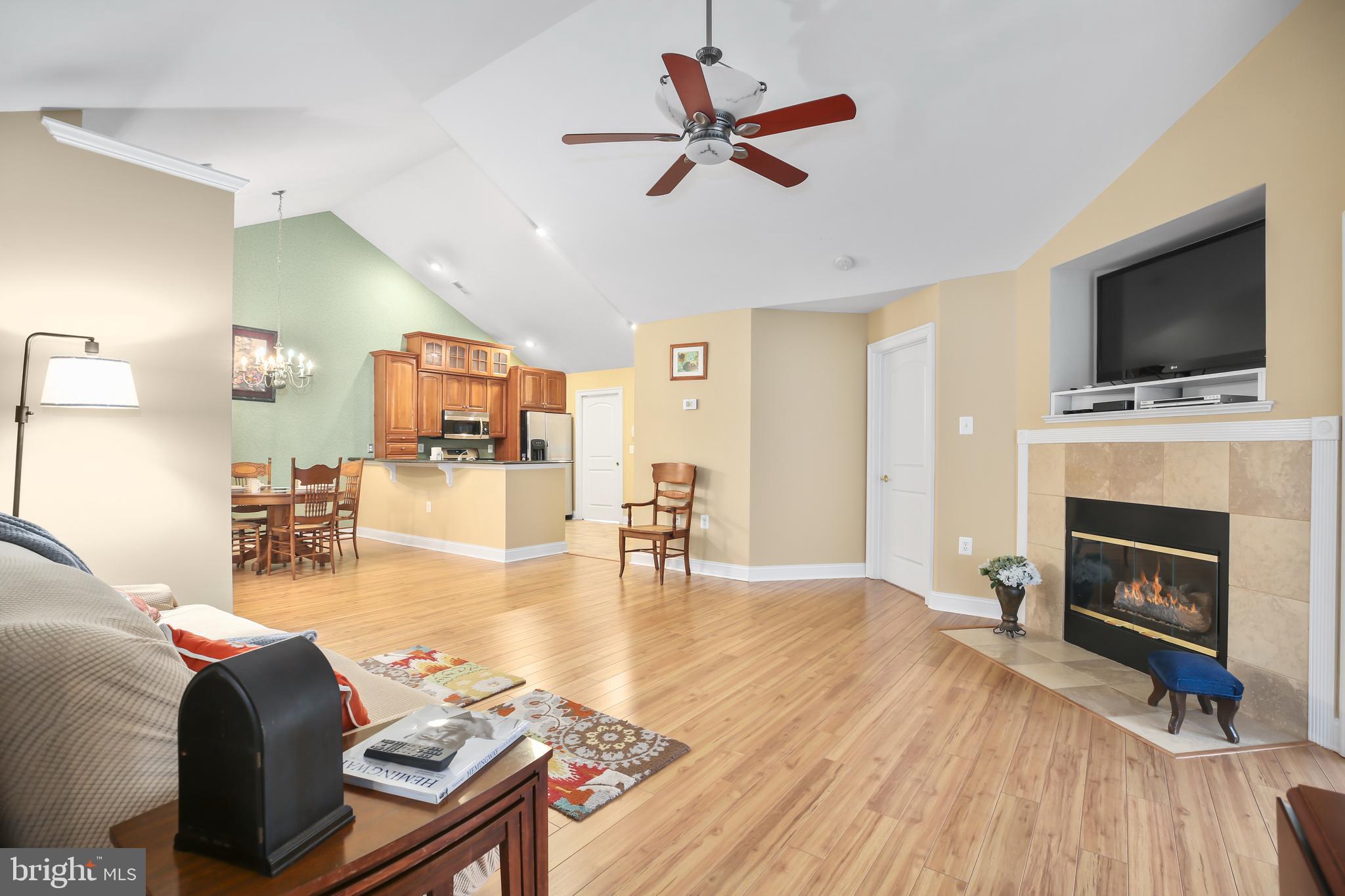 REGENCY PARK VILLAS - Residential