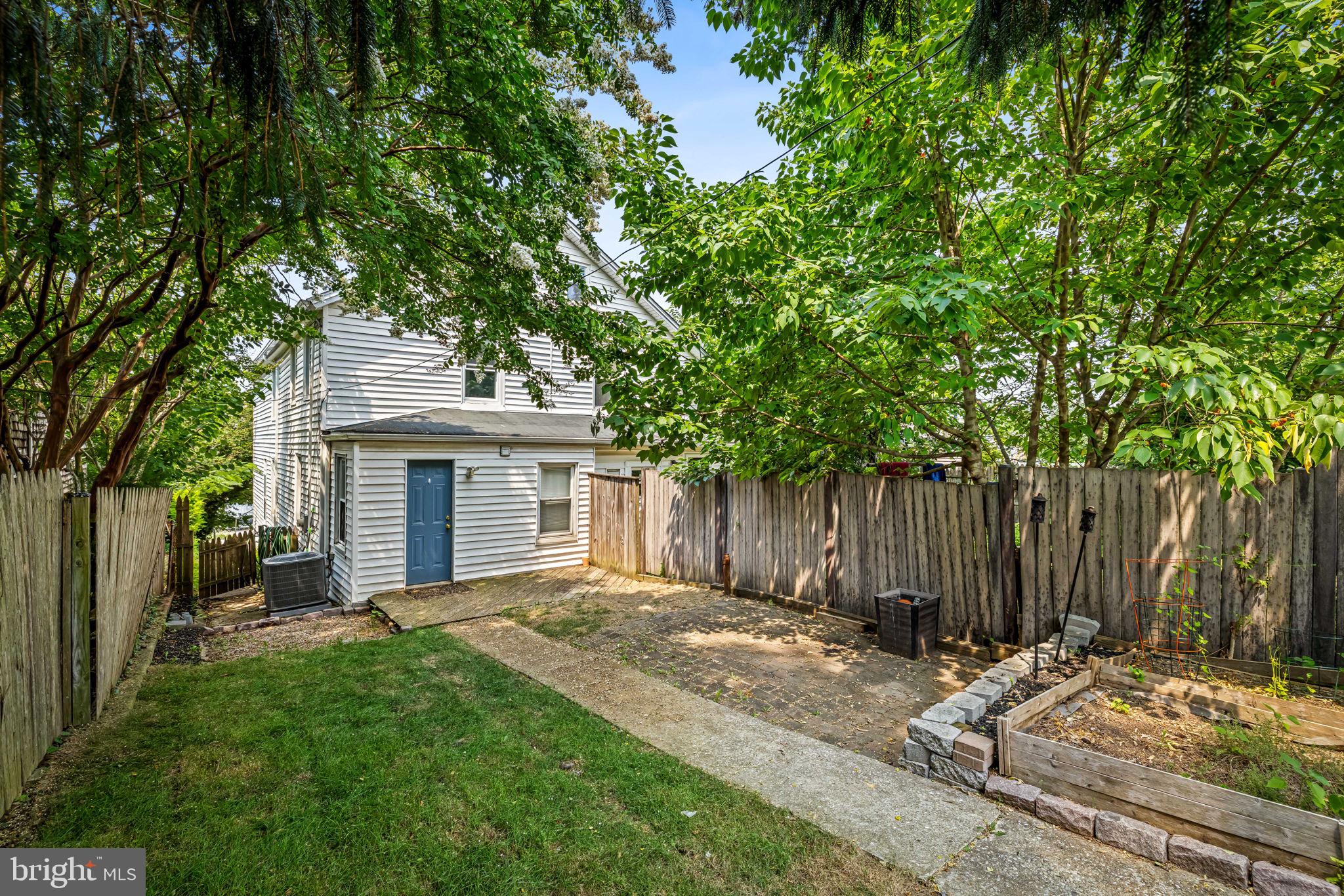 HAMPDEN HISTORIC DISTRICT - Residential