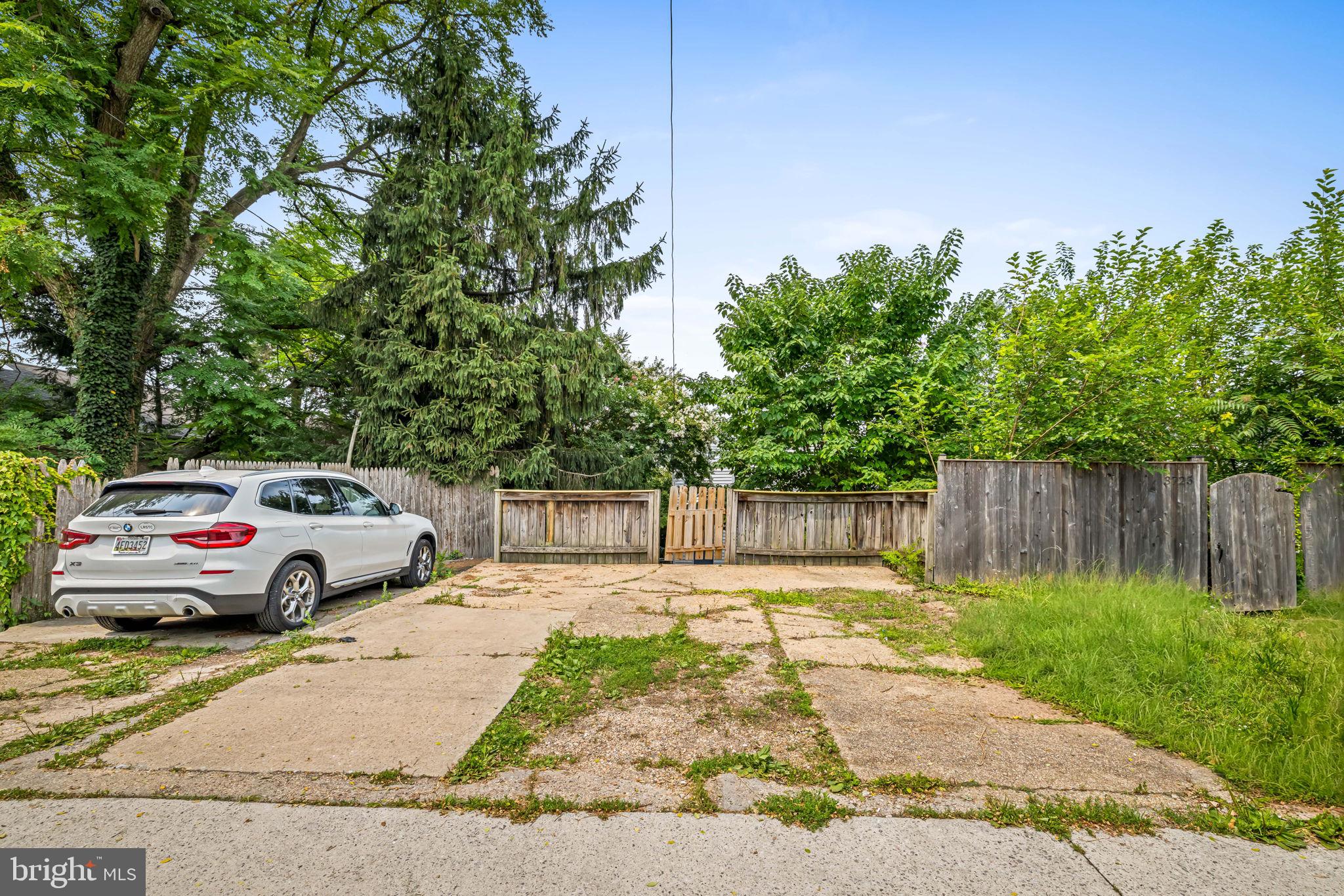 HAMPDEN HISTORIC DISTRICT - Residential
