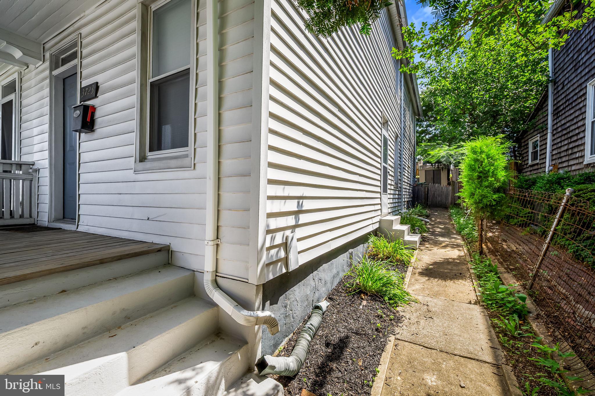 HAMPDEN HISTORIC DISTRICT - Residential