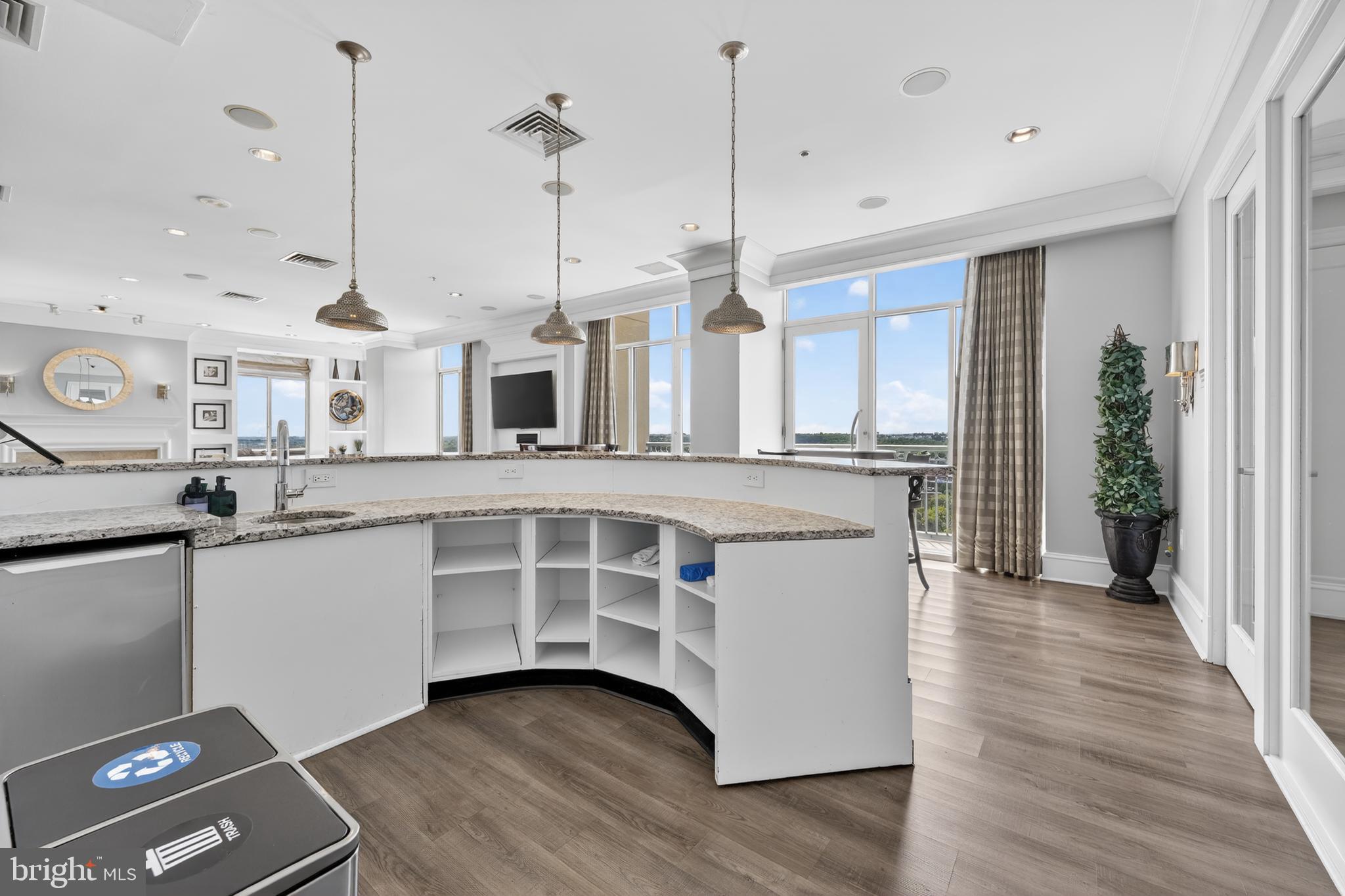 CONTINENTAL - Residential