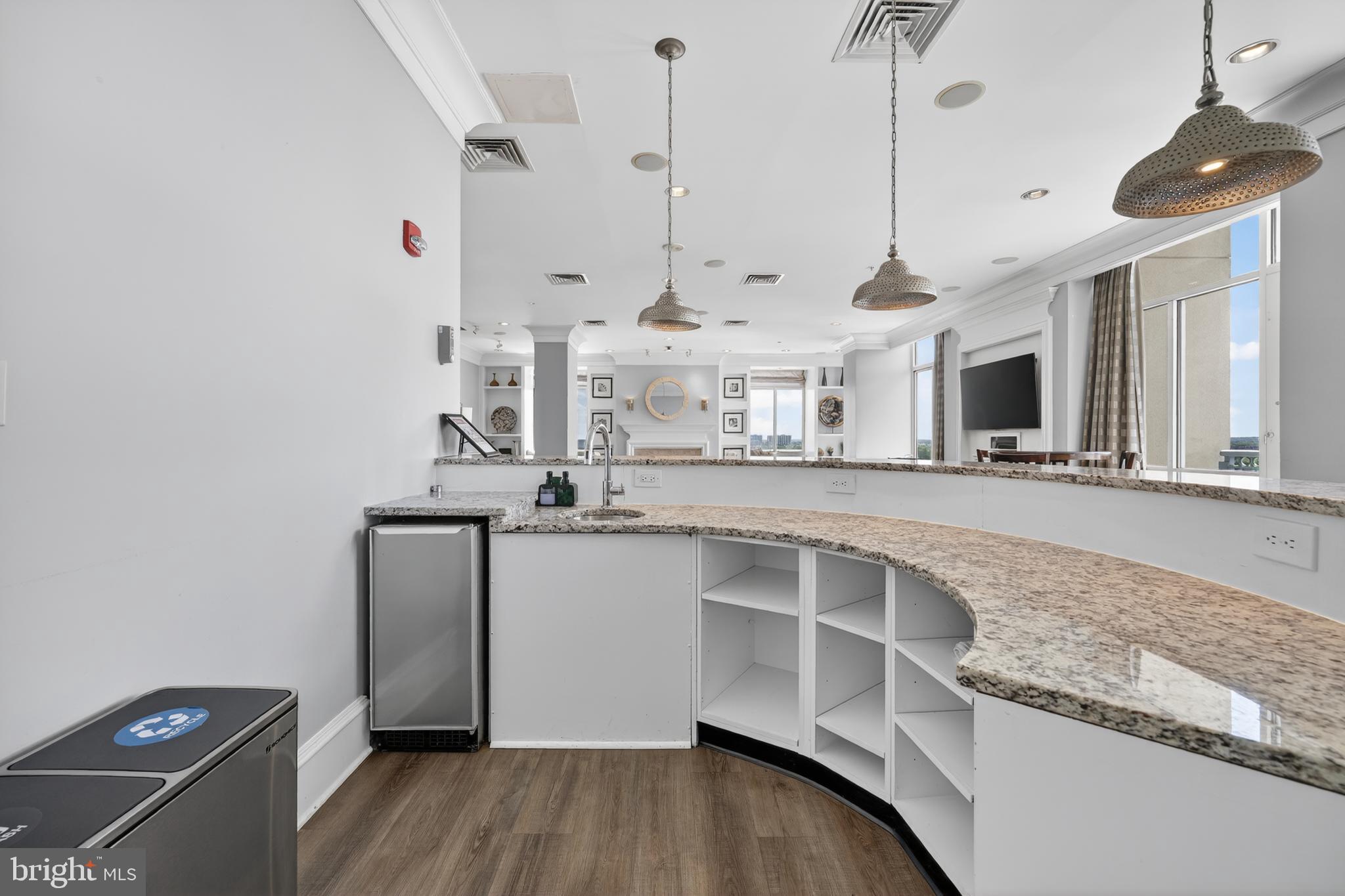 CONTINENTAL - Residential
