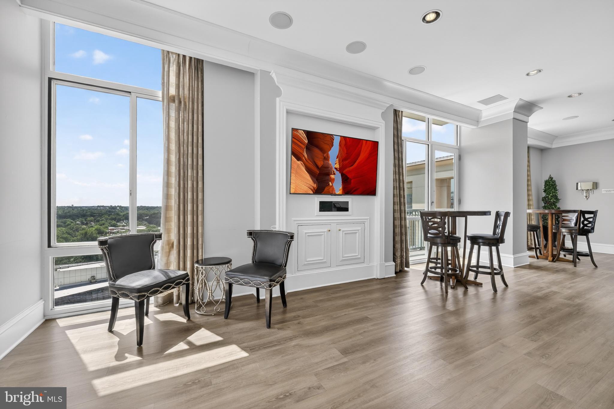 CONTINENTAL - Residential