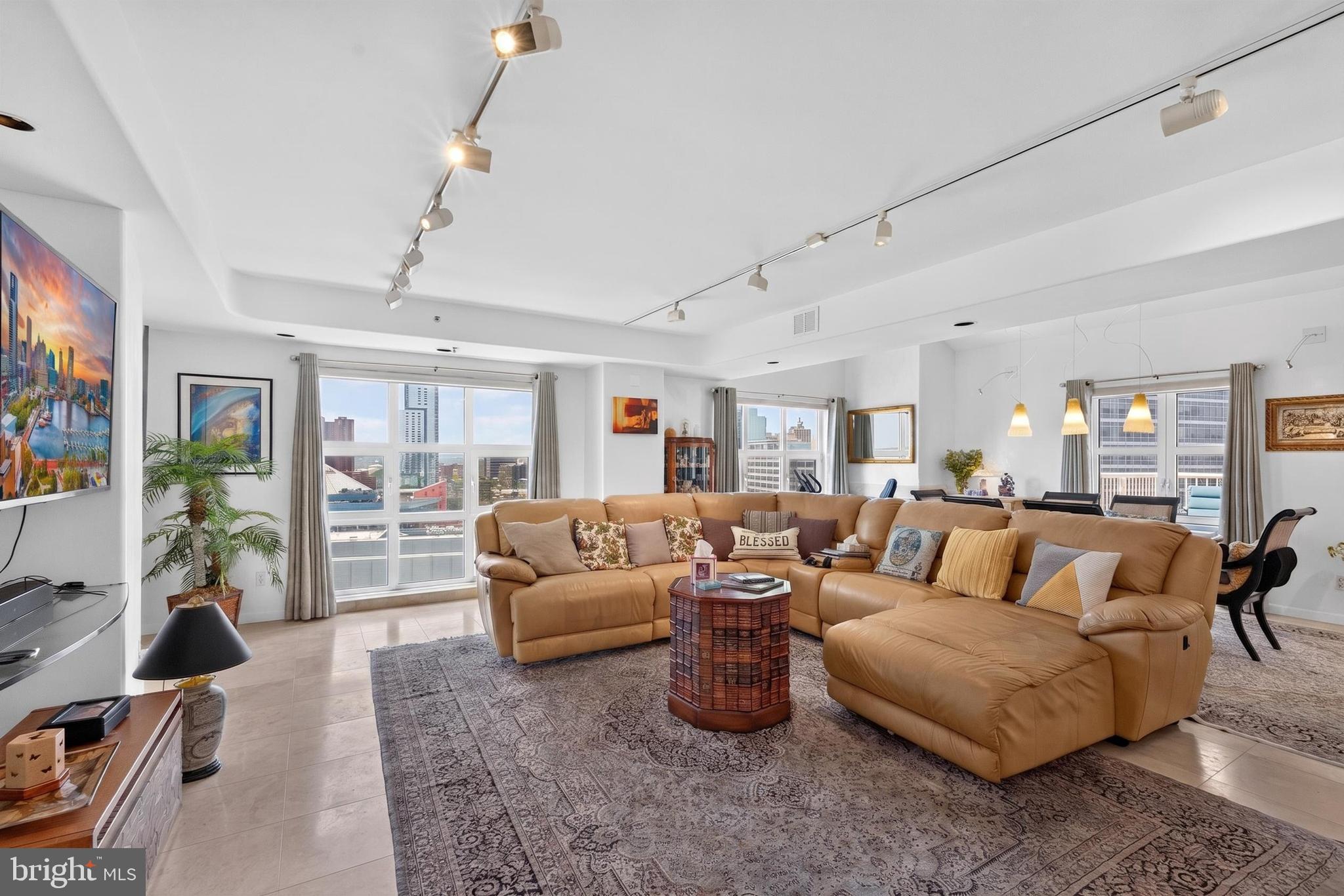 INNER HARBOR - Residential