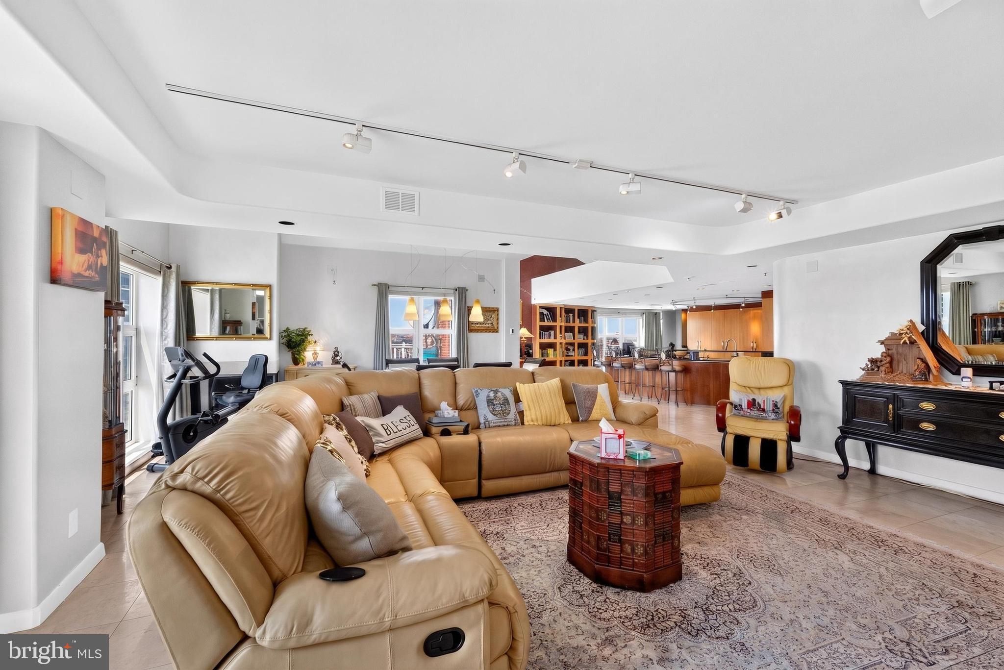 INNER HARBOR - Residential
