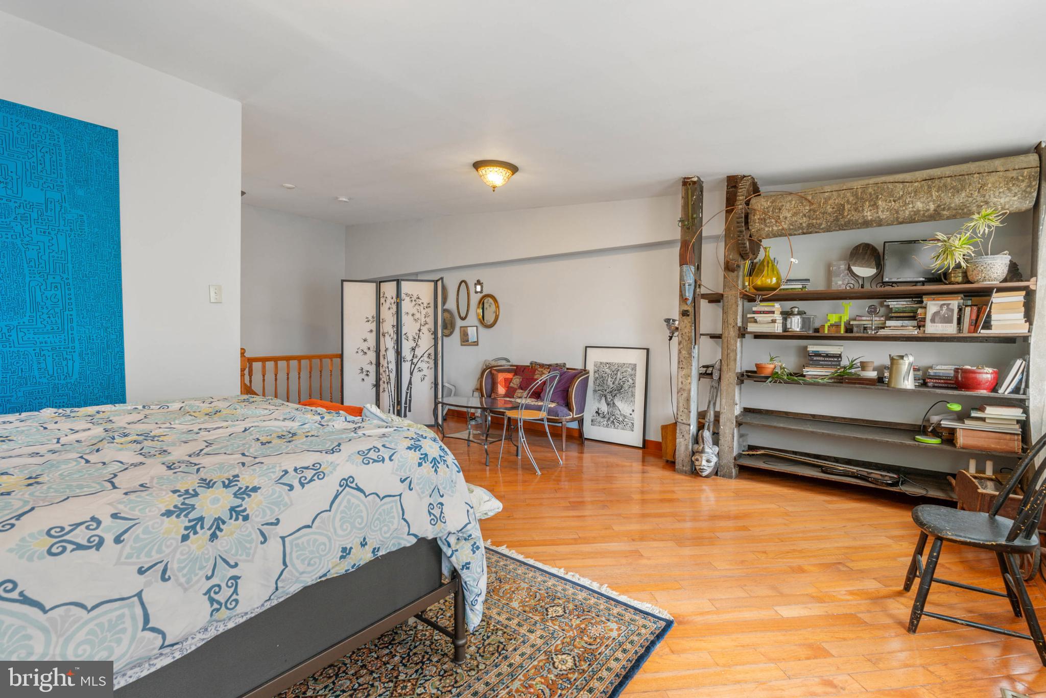 SOCIETY HILL - Commercial Sale