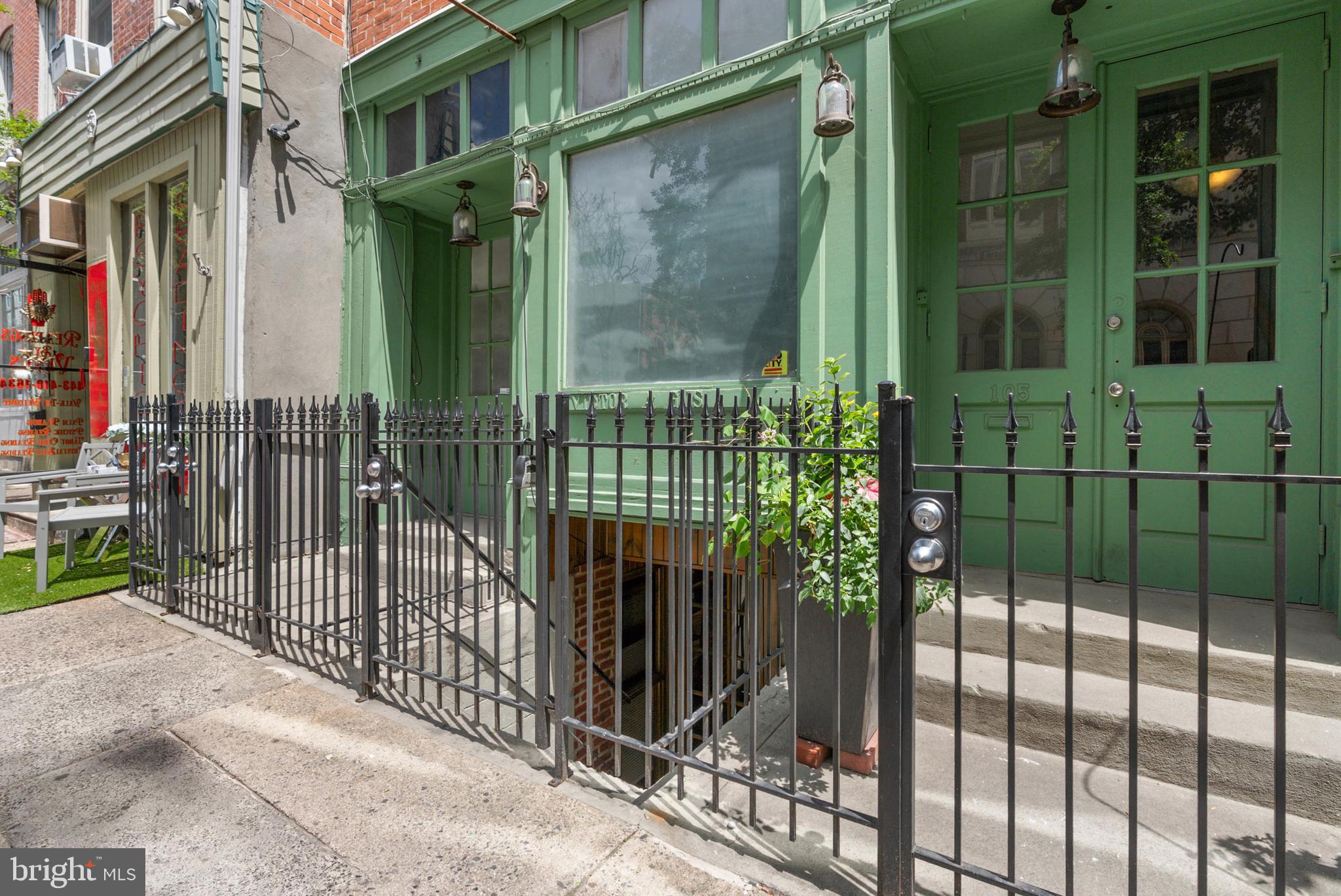 SOCIETY HILL - Commercial Sale