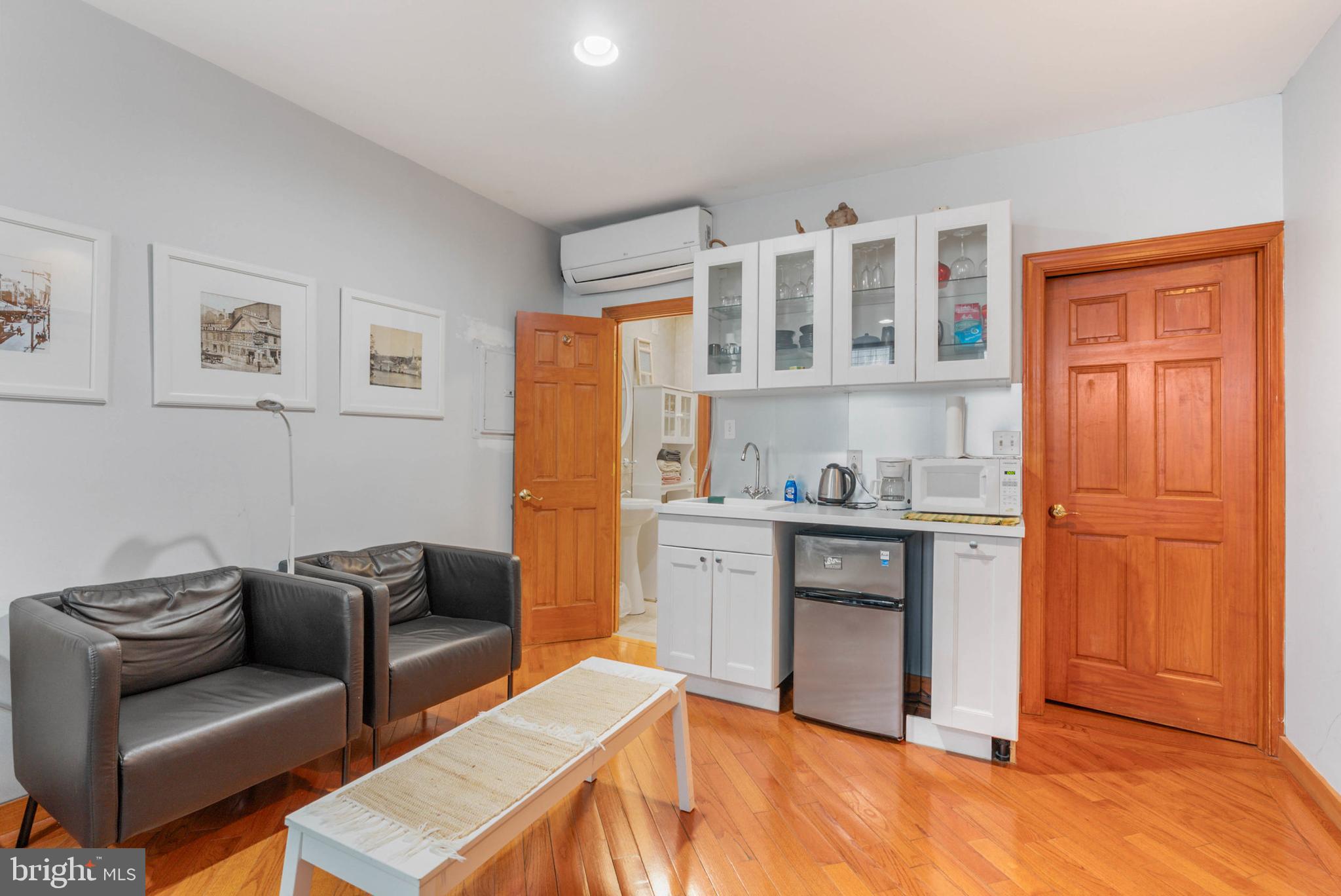 SOCIETY HILL - Commercial Sale