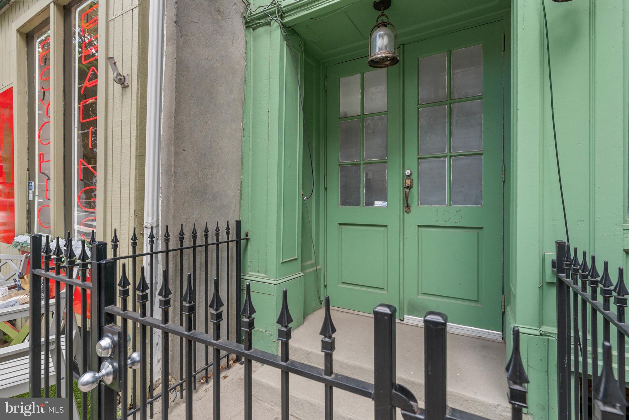 SOCIETY HILL - Commercial Sale