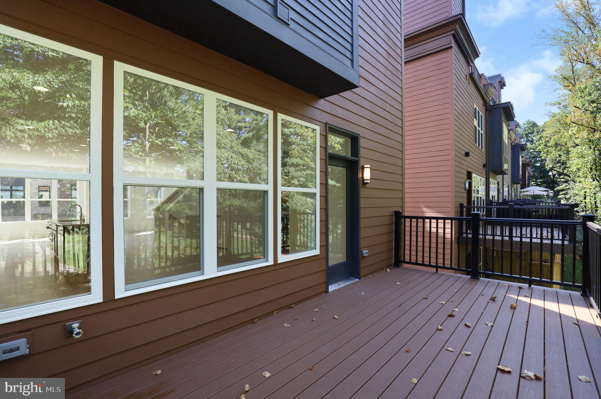 SUTTON HEIGHTS - Residential Lease