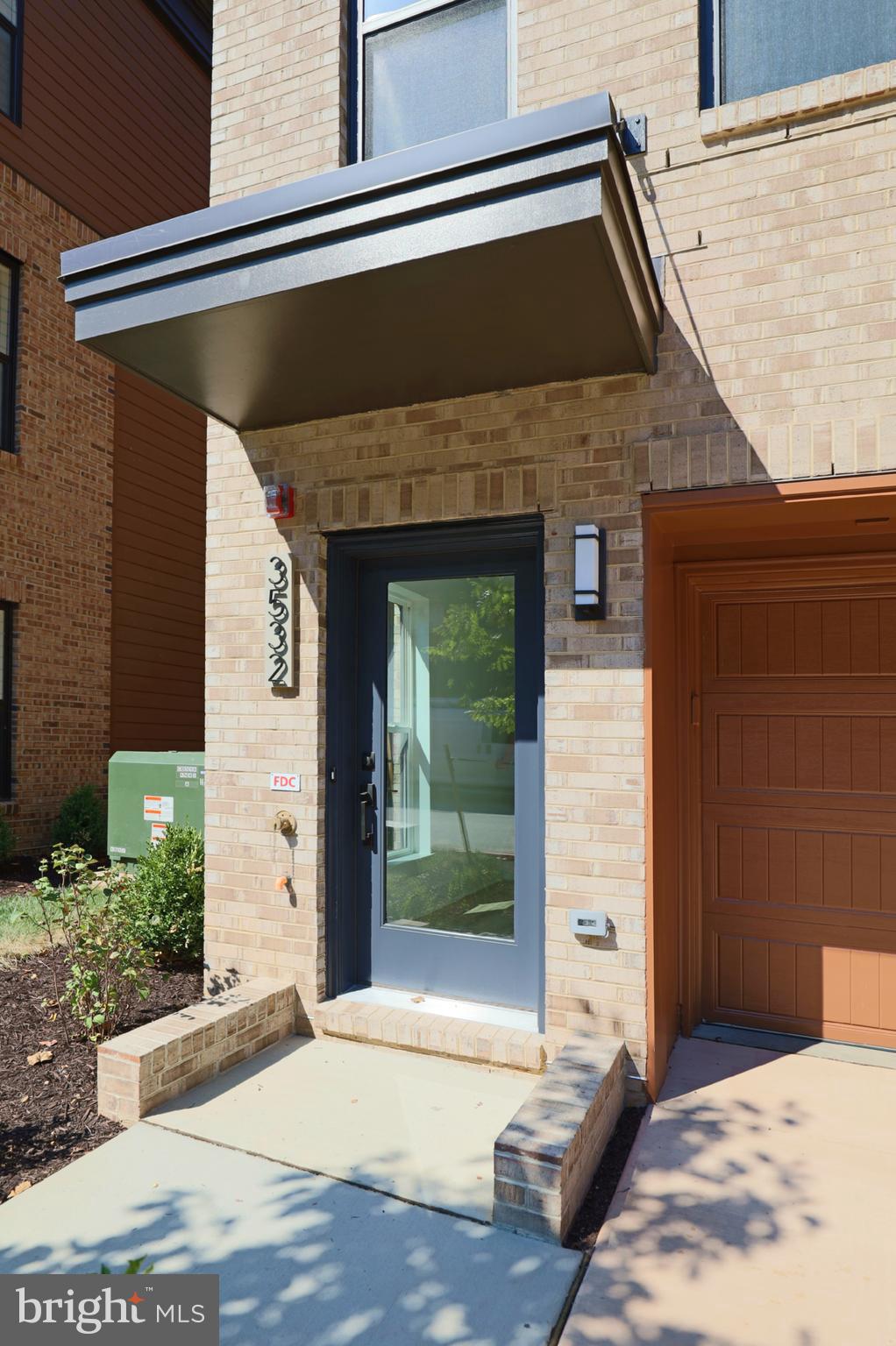 SUTTON HEIGHTS - Residential Lease