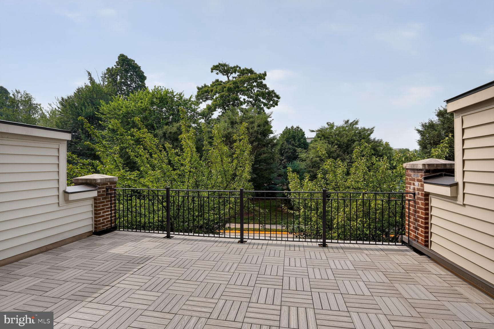 BRAMBLETON TOWN CENTER - Residential